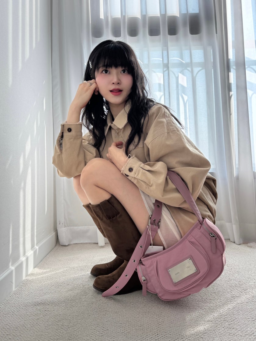 バッグ MATIN KIM MADELEINE ROUND BAG IN PINK 마뗑킴 마들렌 라운드백 핑크 | Matin Kim | KREAM
