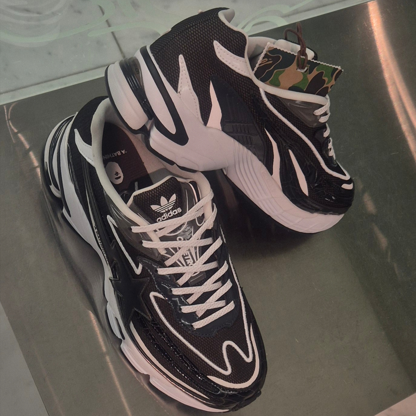Adidas x BAPE Orketro Core Black Cloud White 착용 스타일