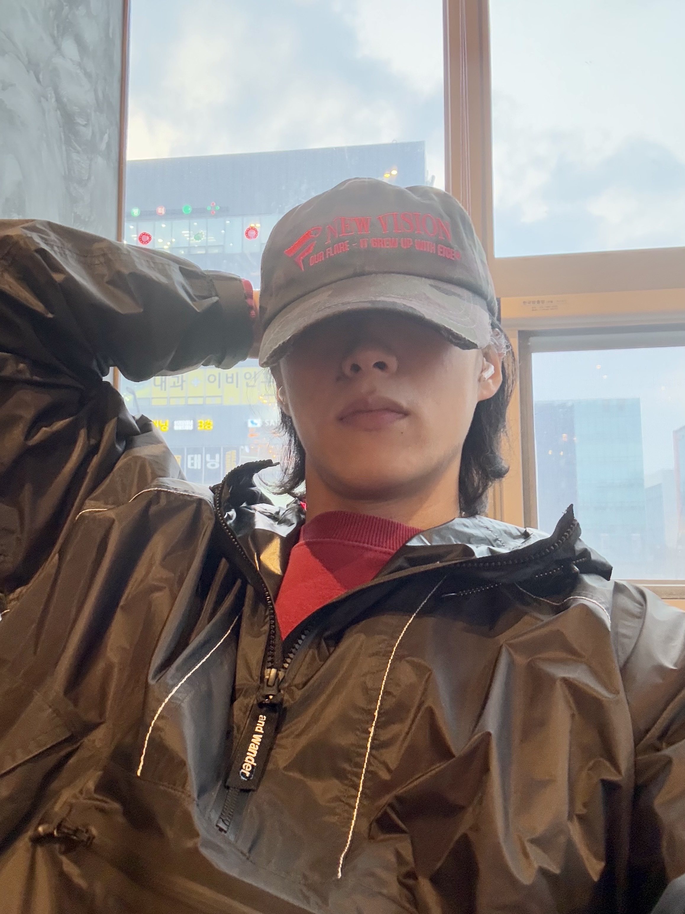 Etce New Vision Camo Cap Night Jungle, (W) Zara x And Wander Windproof Jacket Dark Navy 착용 스타일 - 3