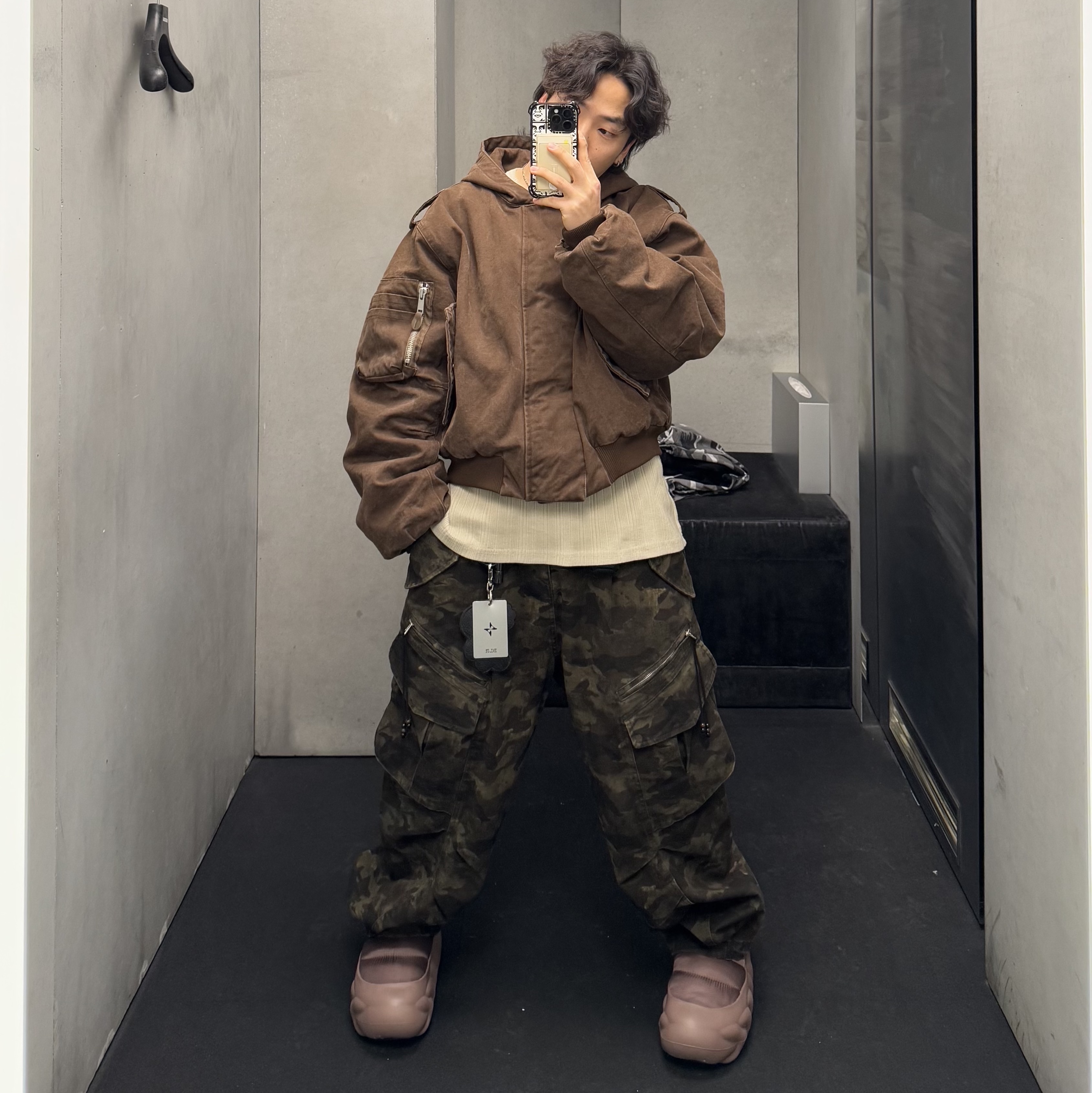 Entire Studios W2 Bomber Military Mud 착용 스타일 - 2