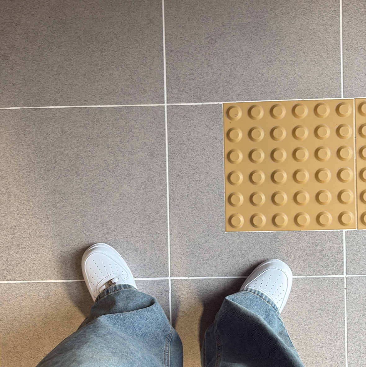 Nike Air Force 1 '07 Low White 착용 스타일