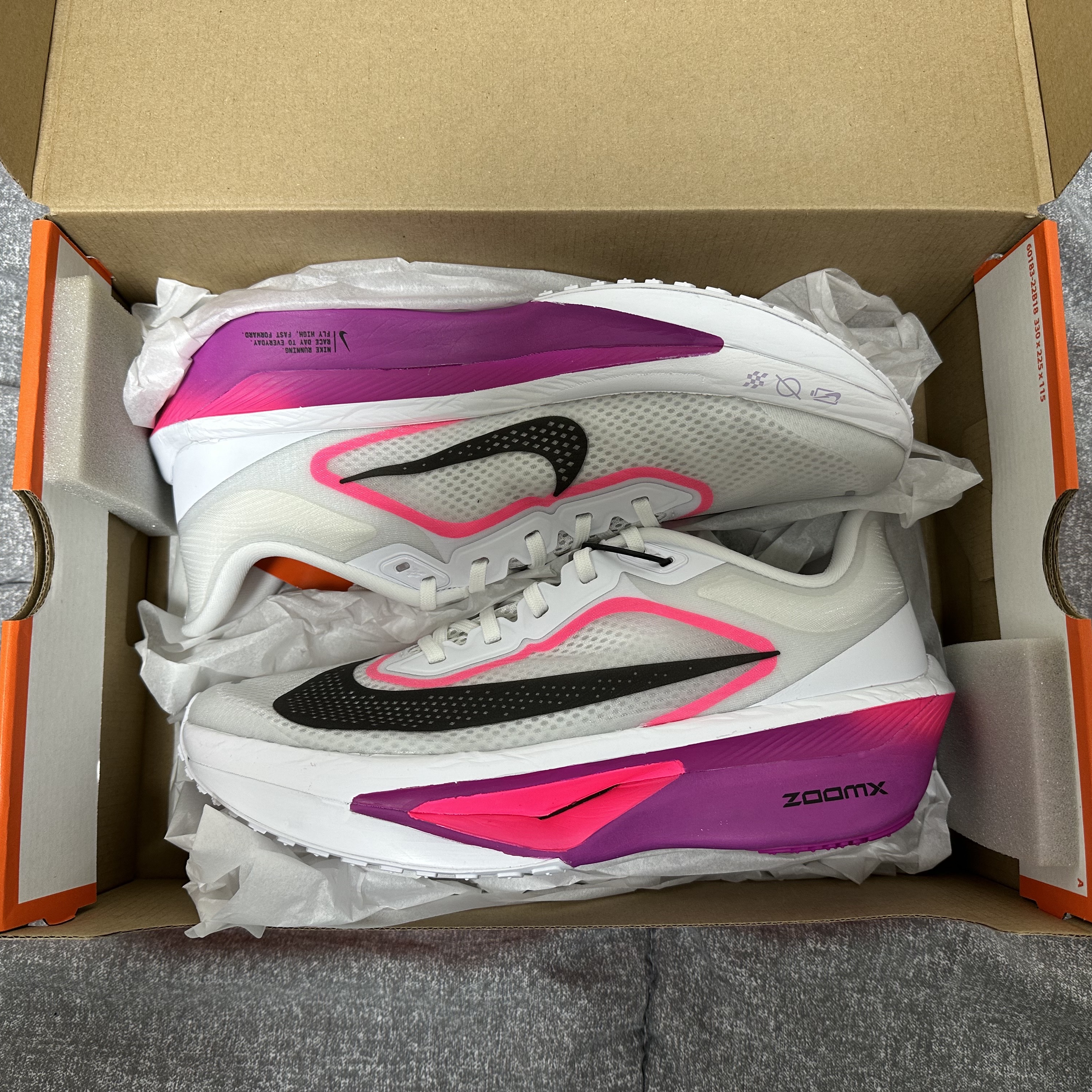Nike Zoom Fly 6 White Vivid Grape 착용 스타일