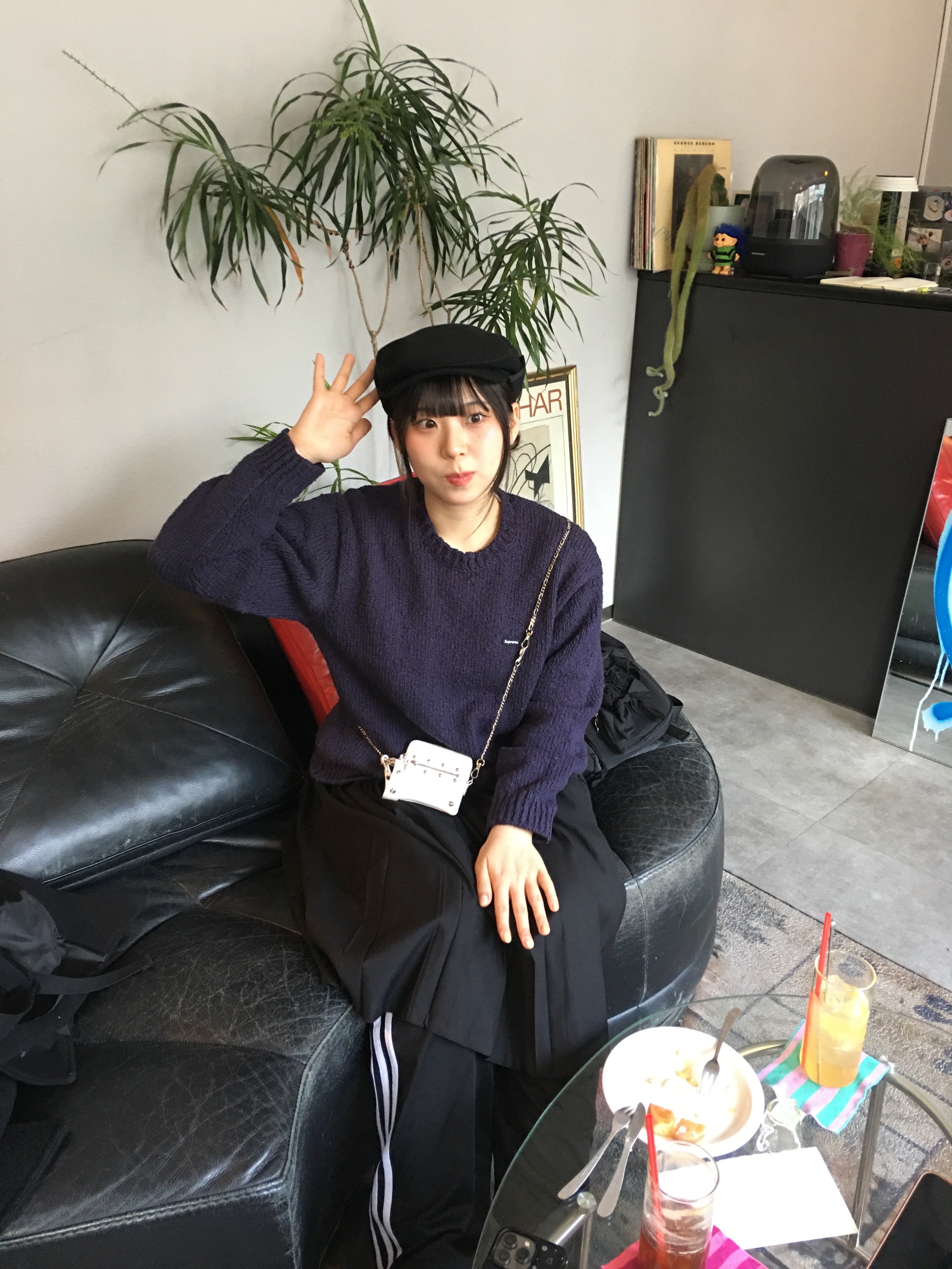 (W) Adidas Originals Firebird Loose Track Pants Black - KR Sizing, Supreme Boucle Small Box Sweater Navy - 24SS 착용 스타일 - 2