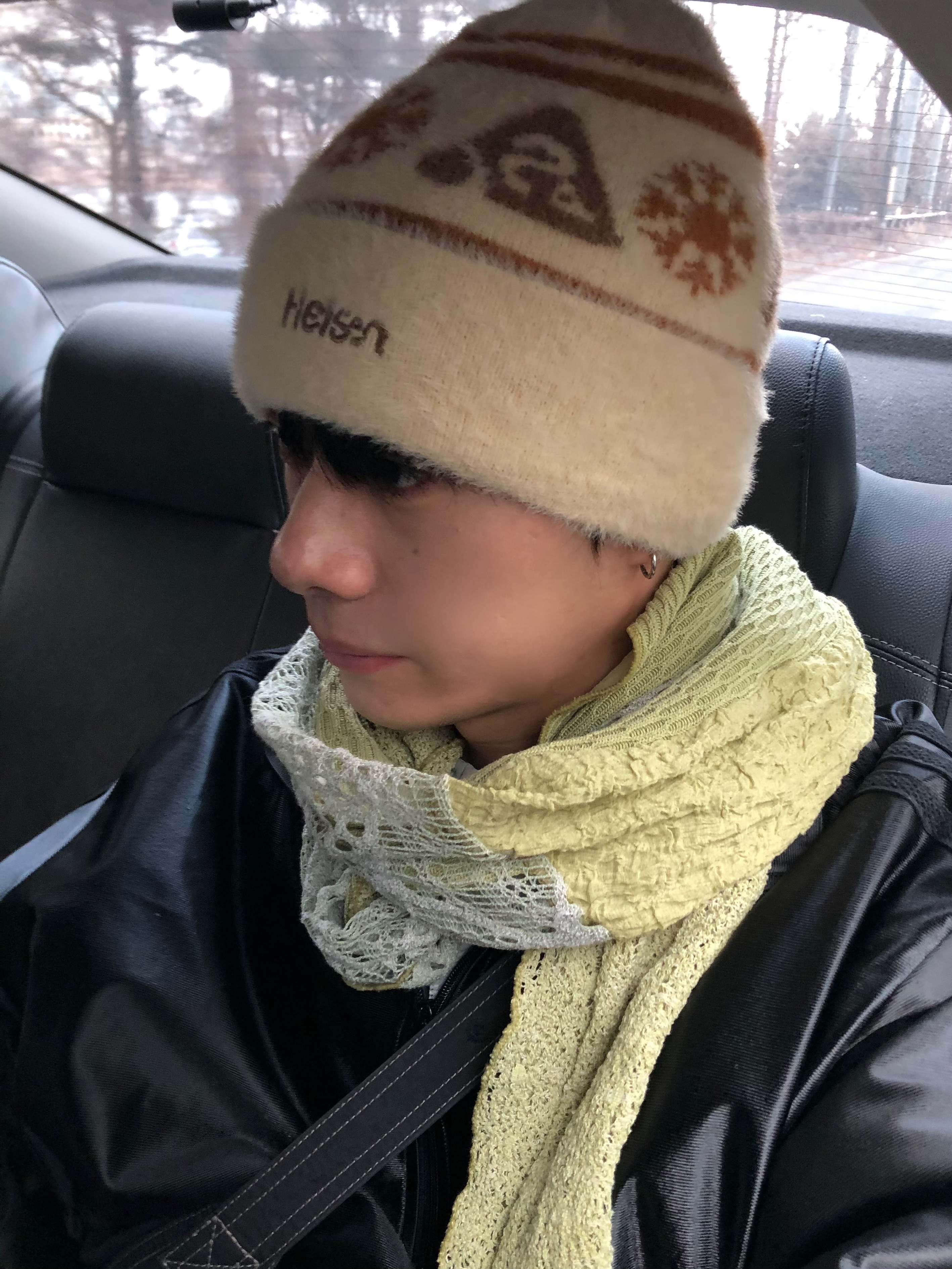 Ignota Core:10 Scarf Lime, Adidas Q3 Oversized Track Top Black - KR Sizing 착용 스타일 - 5