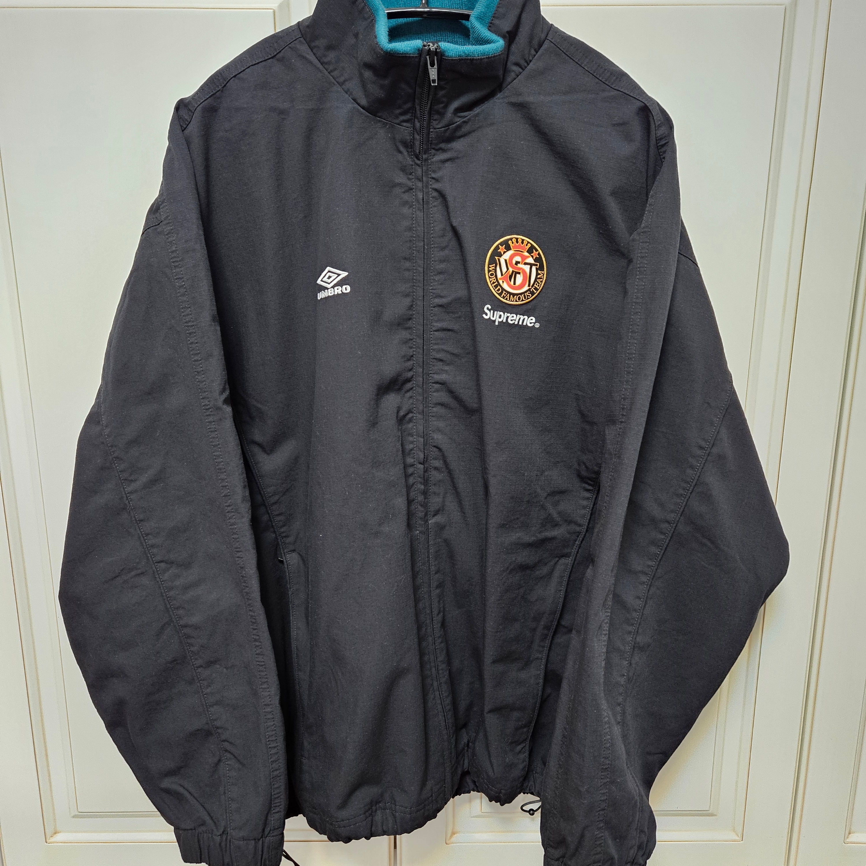 Supreme x Umbro Cotton Ripstop Track Jacket Black - 23FW 착용 스타일