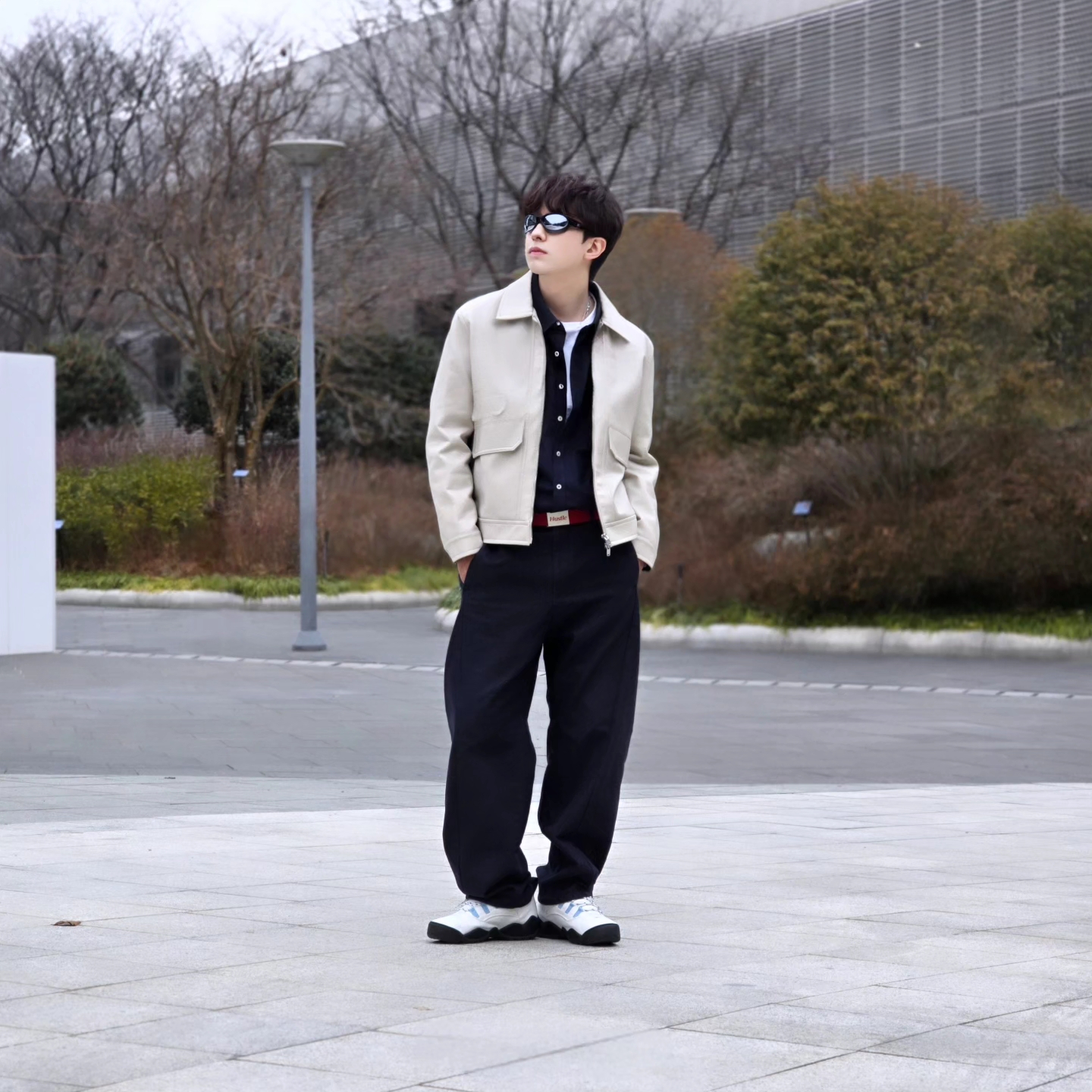True Religion Hustle Webbing Belt Red, Nike x Supreme SB Darwin Low White 착용 스타일 - 6