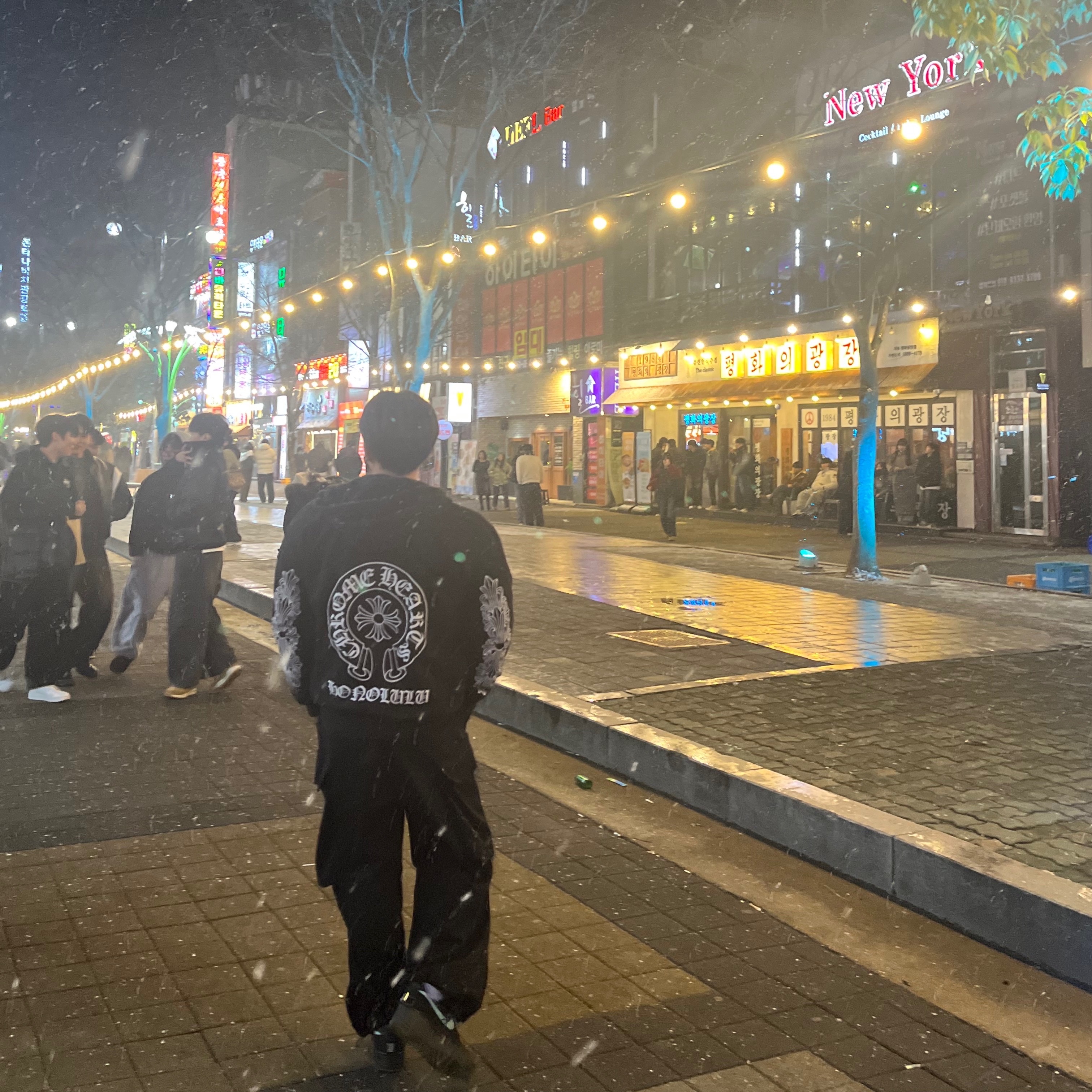 Chrome Hearts Horseshoe Floral Heavyweight Zip-Up Hoodie Black, Chrome Hearts Horseshoe Floral Fleece Zip-Up Hoodie Black 착용 스타일 - 1