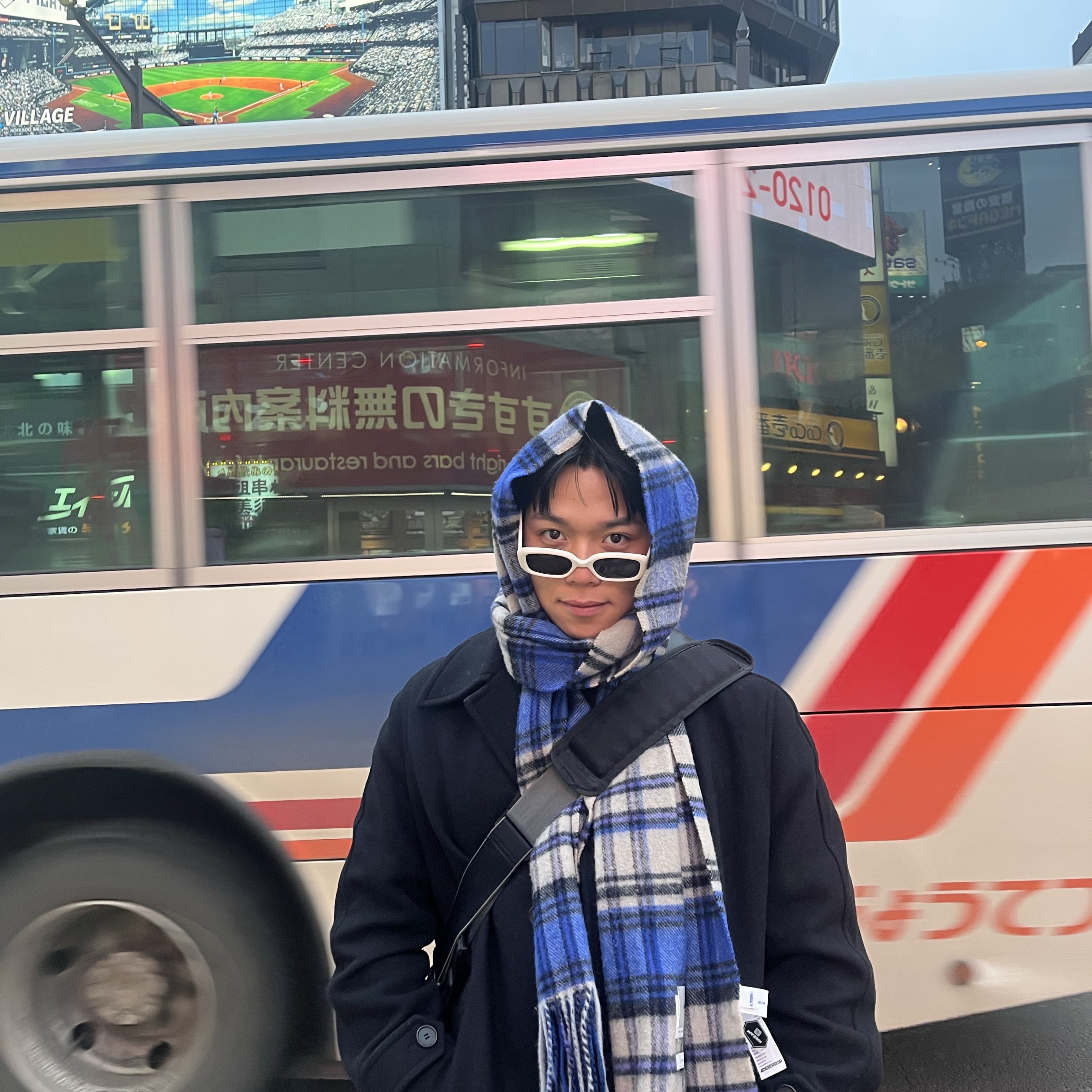 Ader Error Revint Plaid Muffler Z-Blue 착용 스타일 - 2