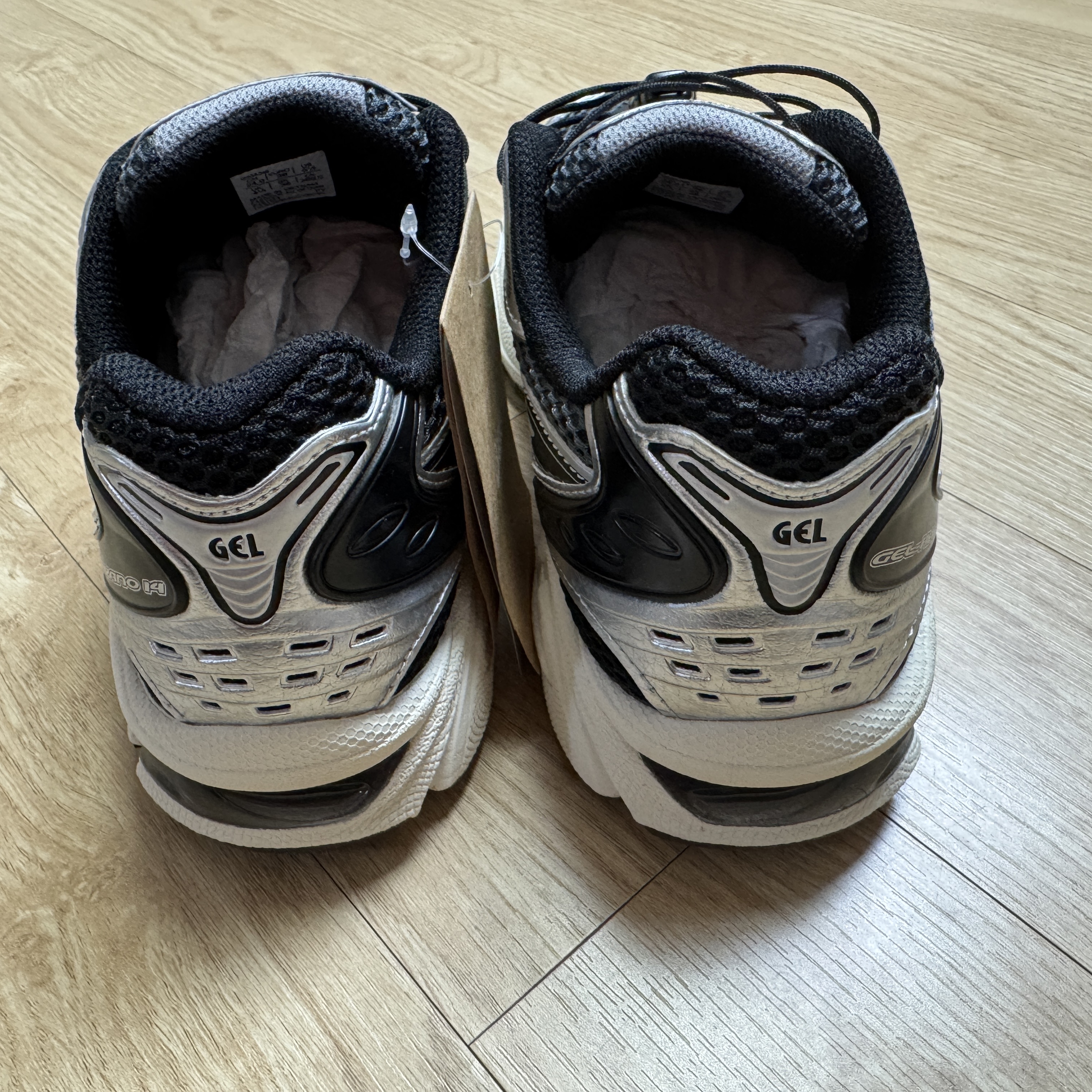 Asics Unlimited Gel-Kayano 14 Carrier Grey Black 착용 스타일 - 3