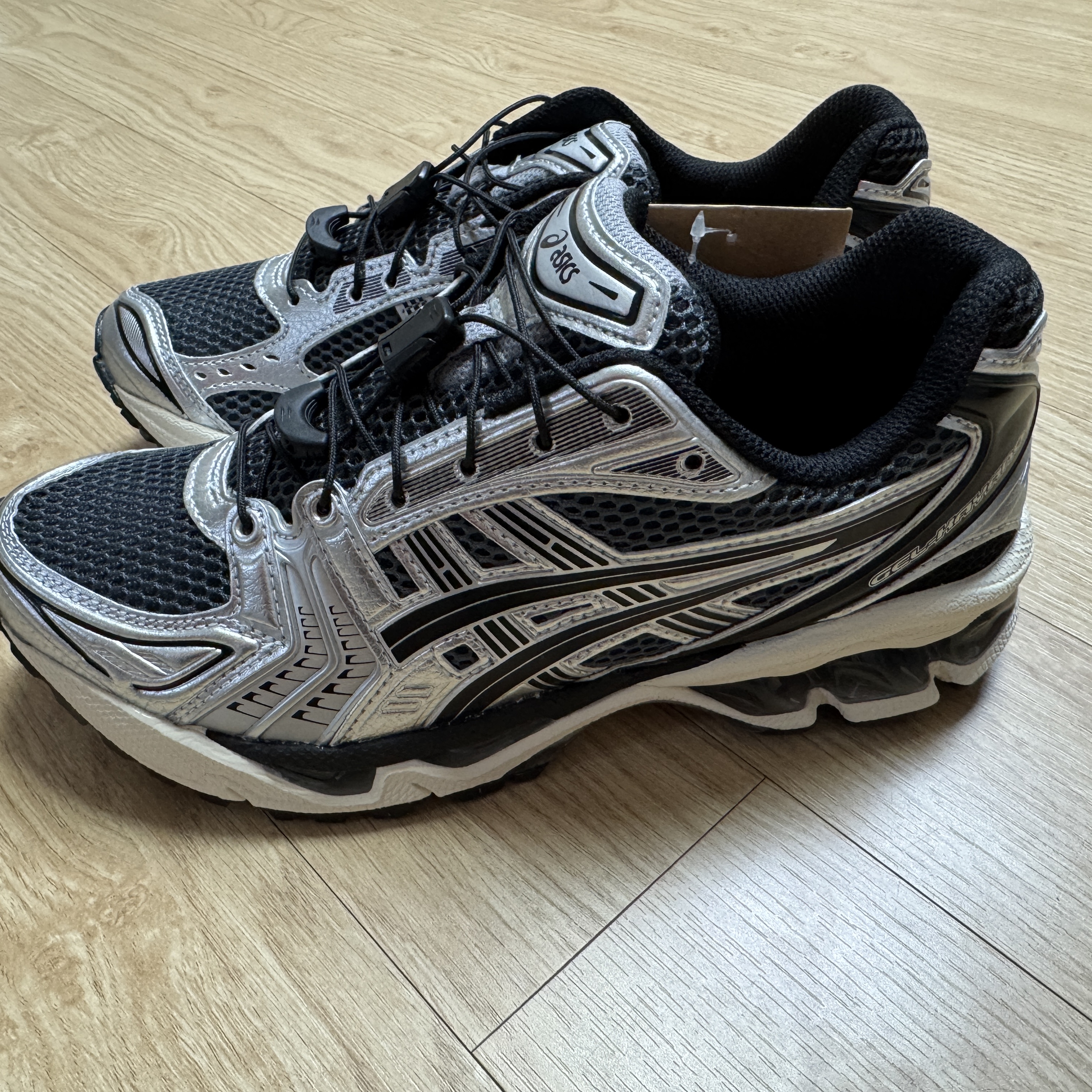 Asics Unlimited Gel-Kayano 14 Carrier Grey Black 착용 스타일 - 4