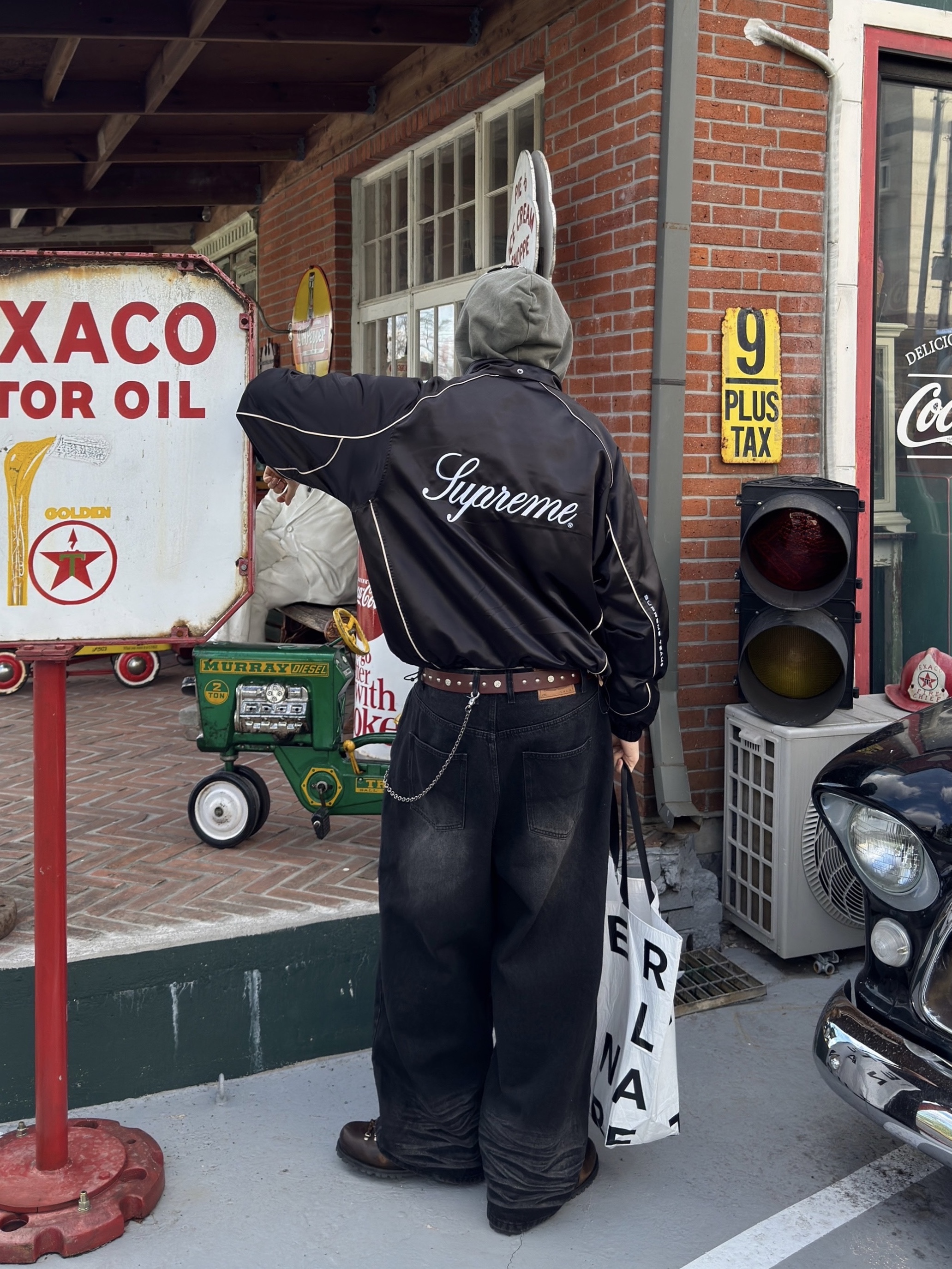 Supreme Satin Hooded Track Jacket Black - 24SS 착용 스타일 - 8