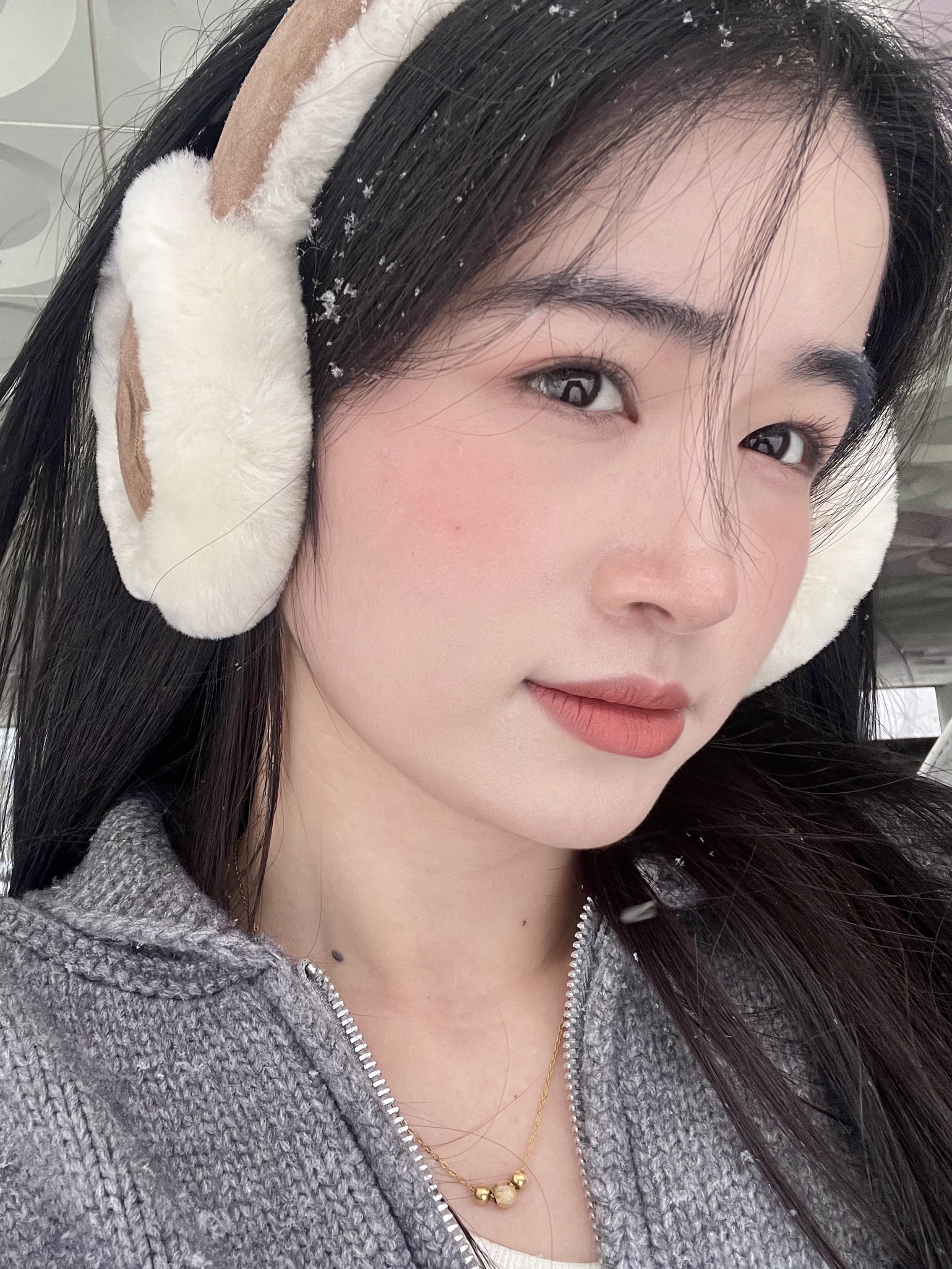 (W) UGG Embroidered Logo Earmuff Chestnut, (W) UGG Classic Mini II Boots Chestnut 착용 스타일 - 4