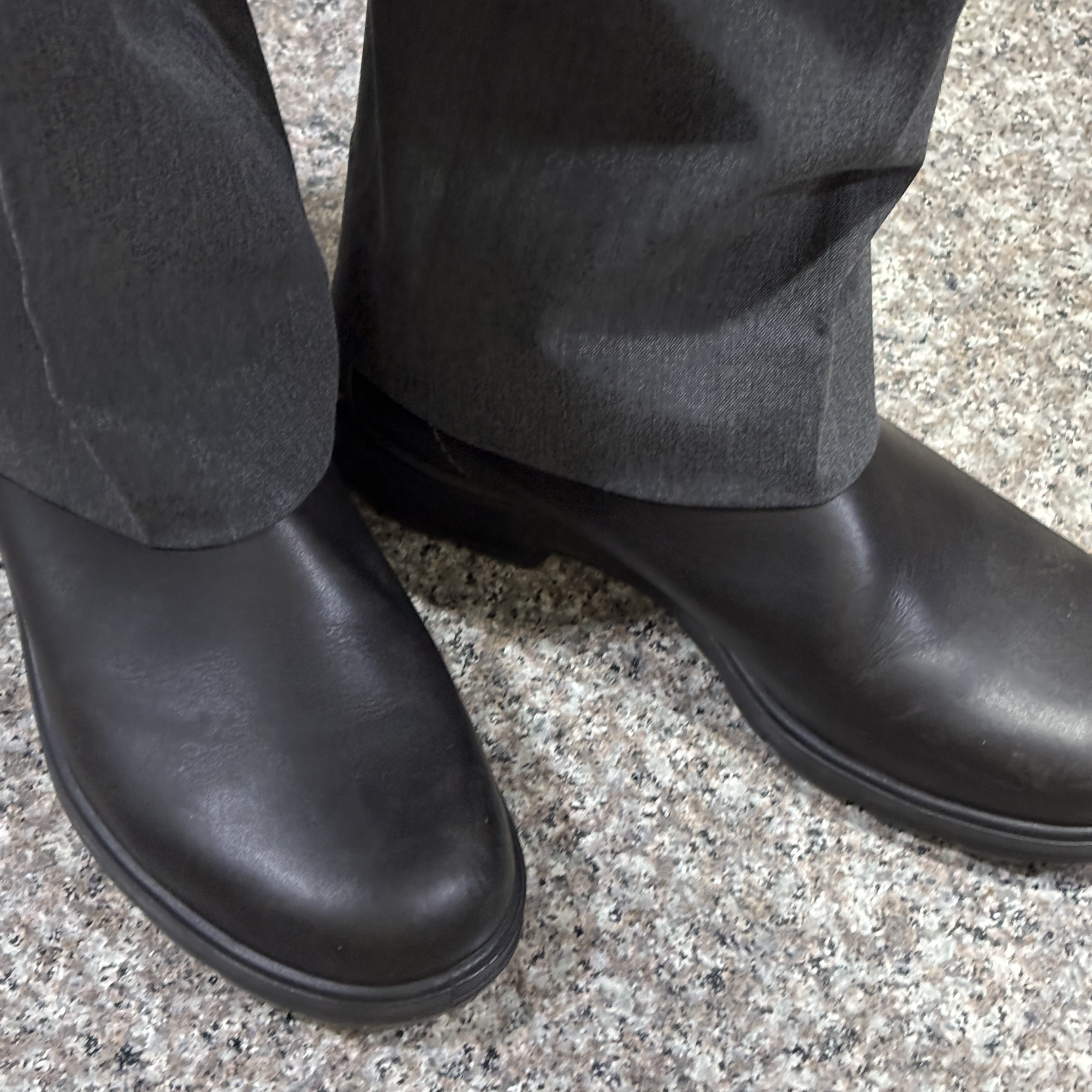 BLUNDSTONE Originals 500 Chelsea Boots Stout Brown 착용 스타일 - 3