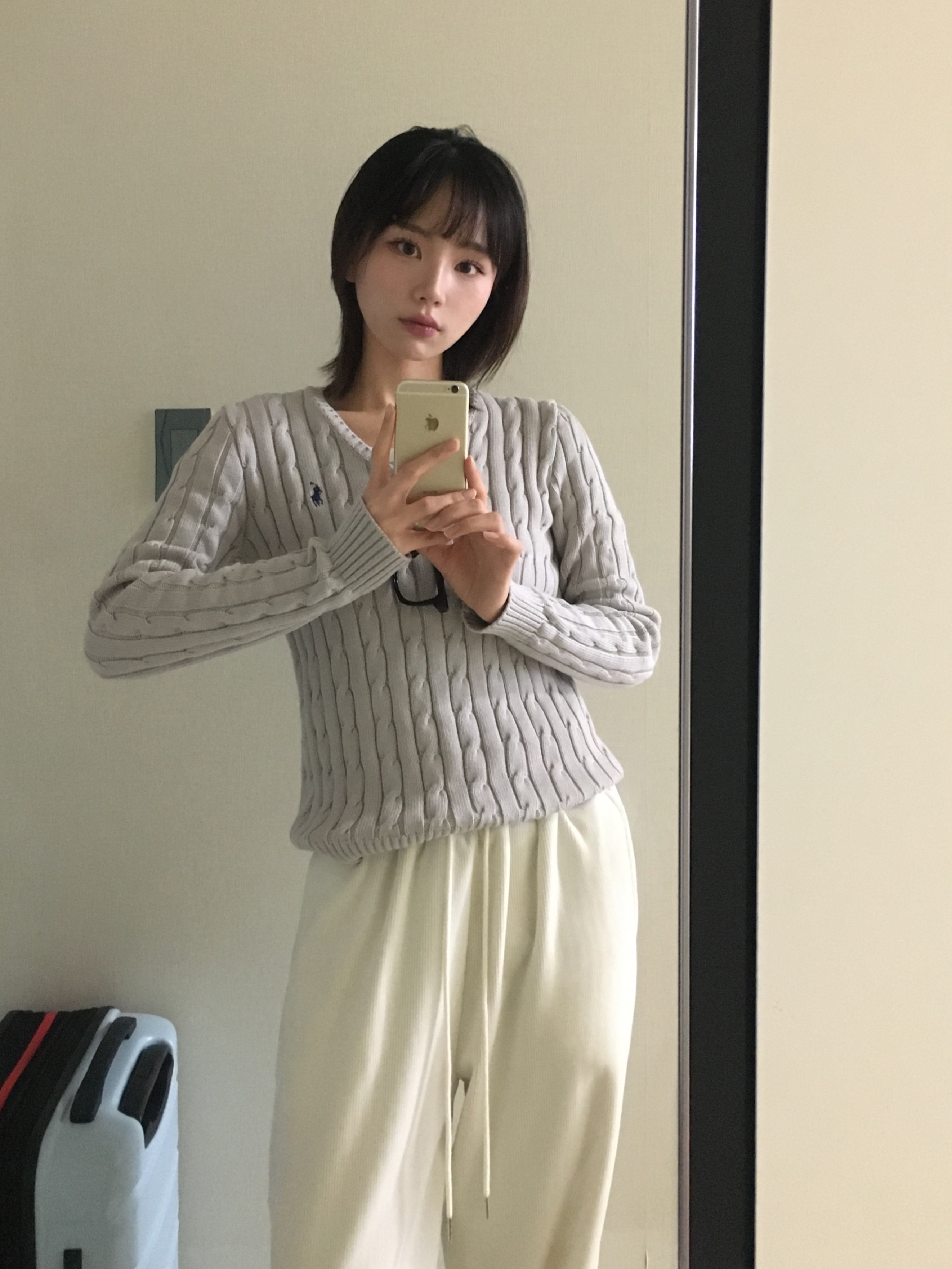 [30%적립] Polo Ralph Lauren Women Cable Knit Cotton V-Neck Sweater Hunter Navy 착용 스타일