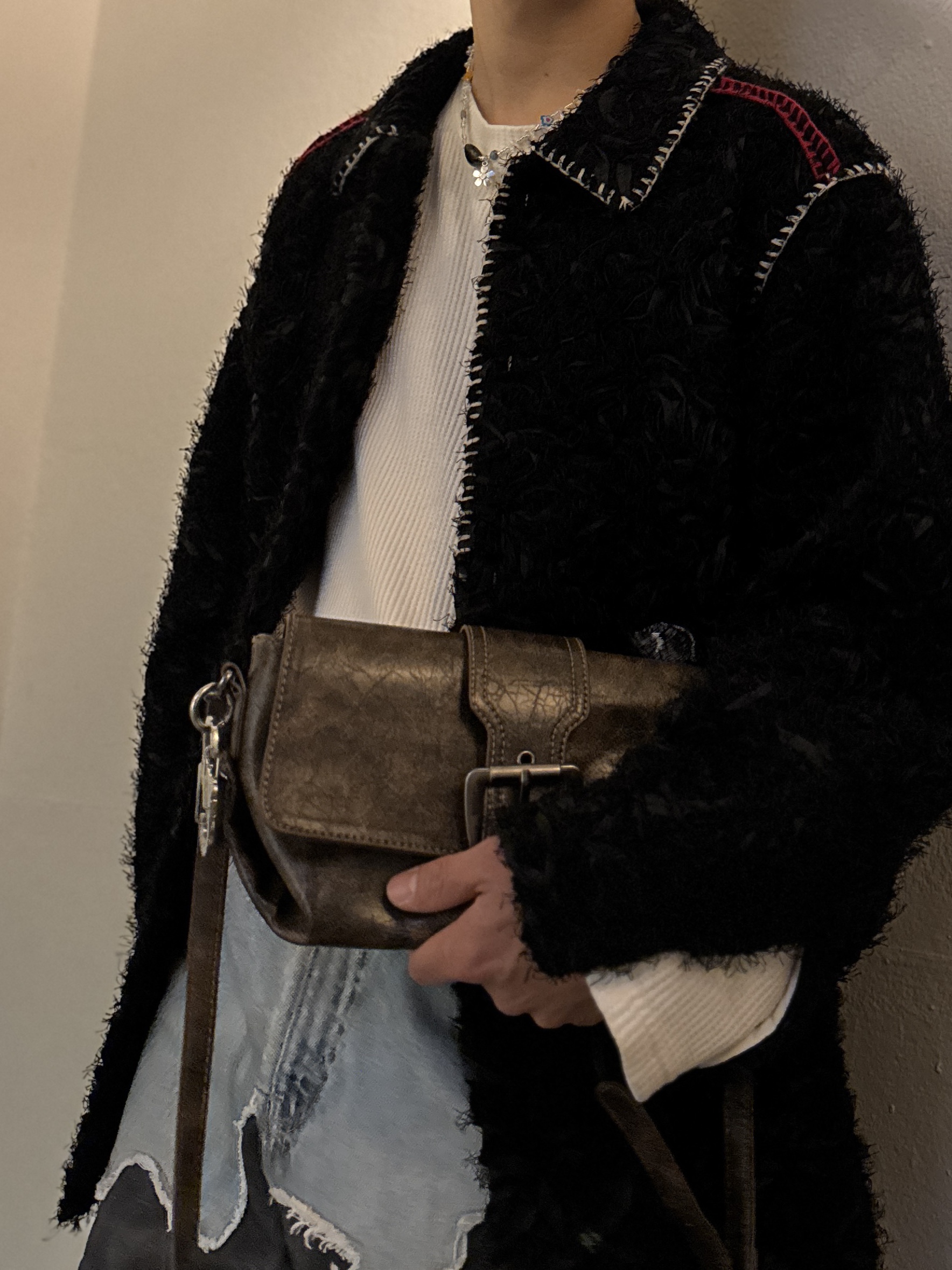 Gentle Monster x Maison Margiela MM113 Black Clear 착용 스타일 - 5