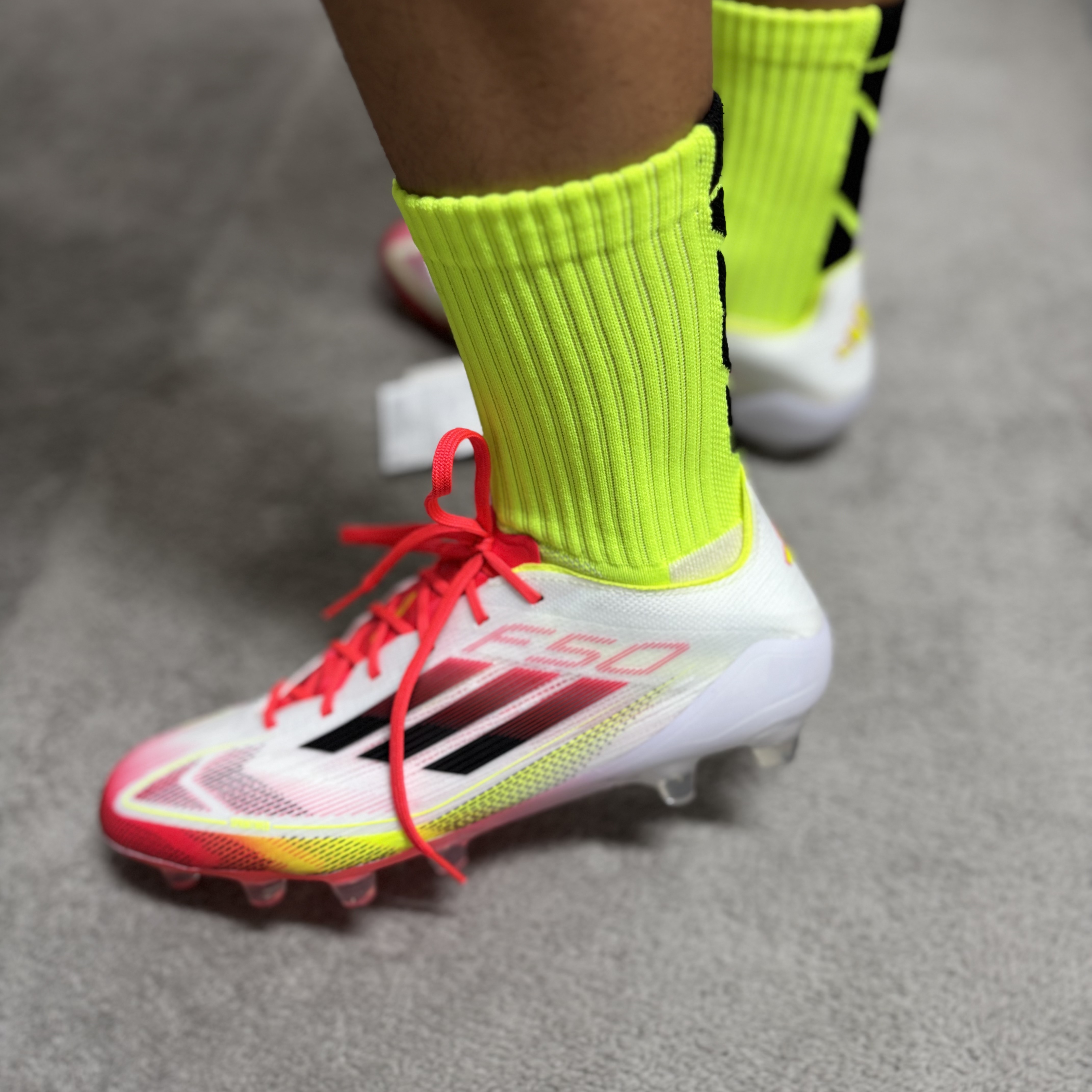 Adidas F50+ FG Cloud White Core Black 착용 스타일