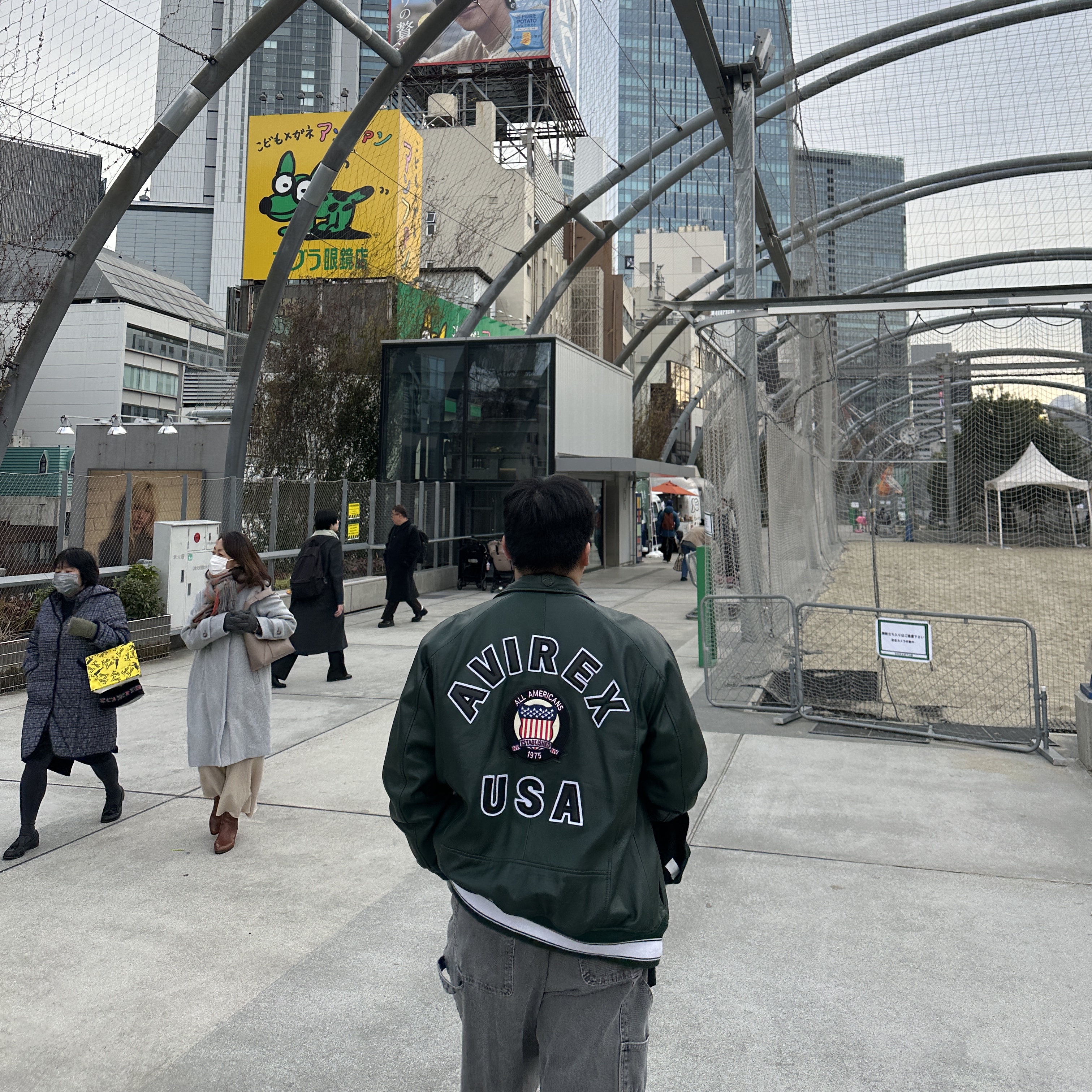 (W) On Running x Post Archive Faction (Paf) Cloudmonster 2 Black Magnet, Cav Empt Suede Trucker Jacket Grey - 25SS 착용 스타일 - 2