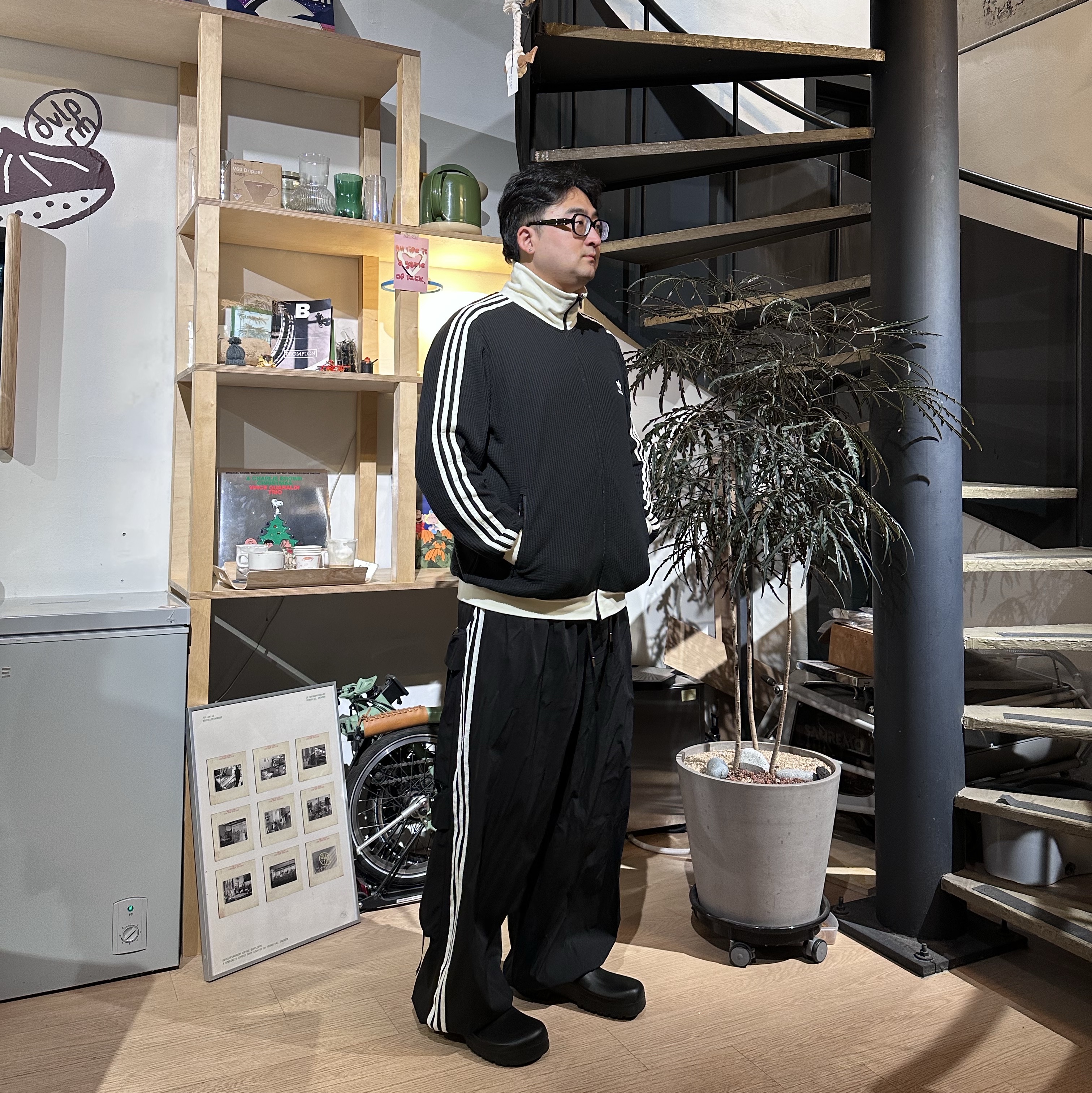 Adidas Waffle Beckenbauer Track Top Black - KR Sizing, Gentle Monster x Maison Margiela MM114 Black Clear 착용 스타일 - 1