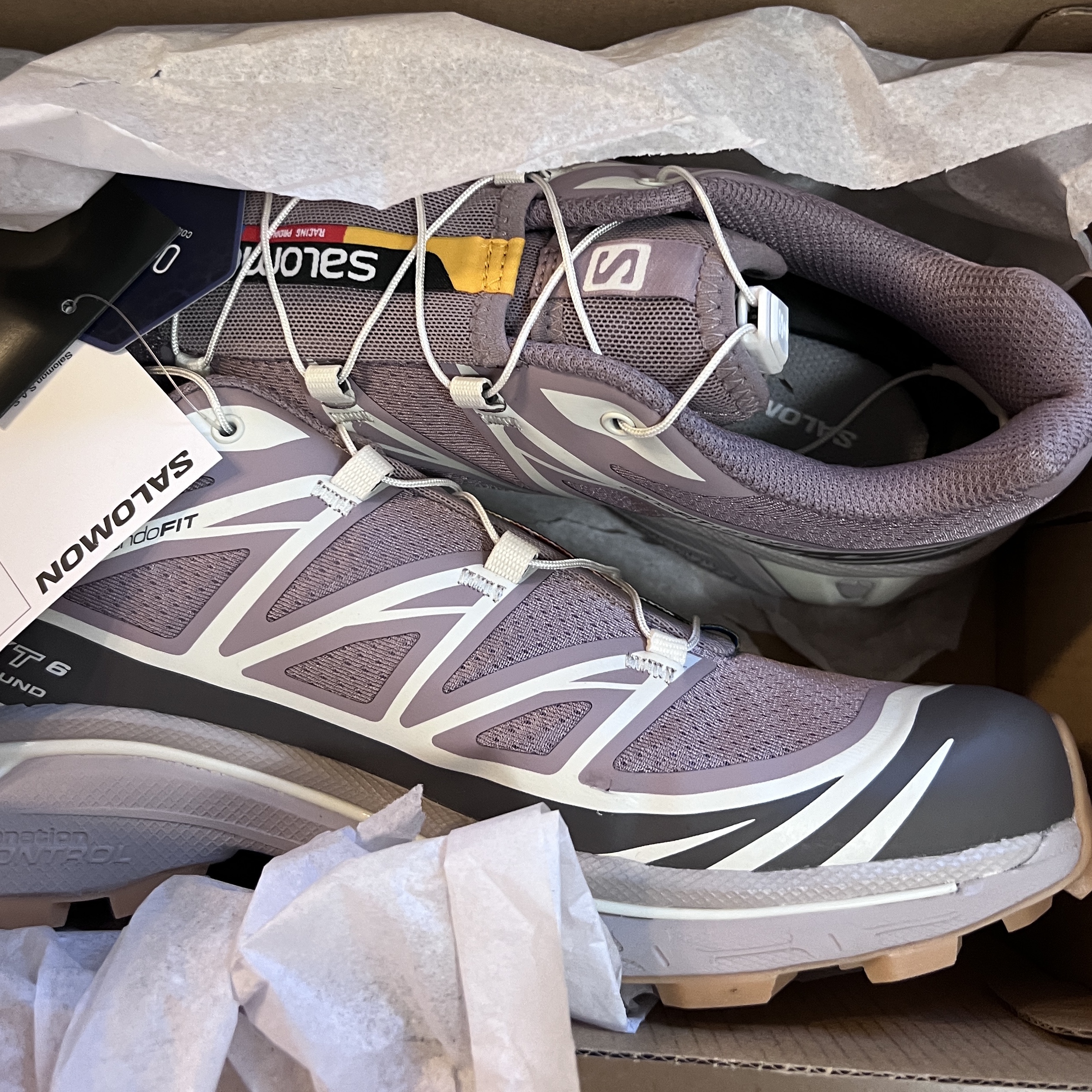 Salomon XT-6 Quail Plum Kitten 착용 스타일