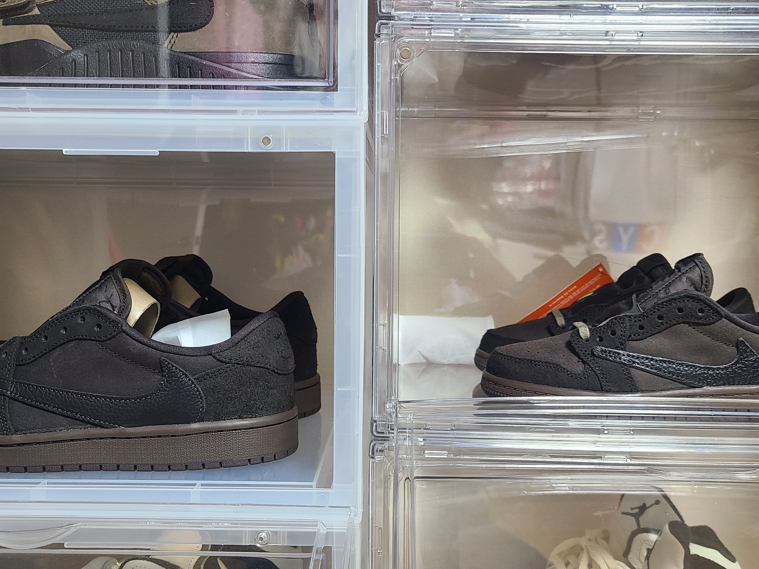 Jordan 1 x Travis Scott Retro Low OG SP Velvet Brown and Dark Mocha 착용 스타일 - 2