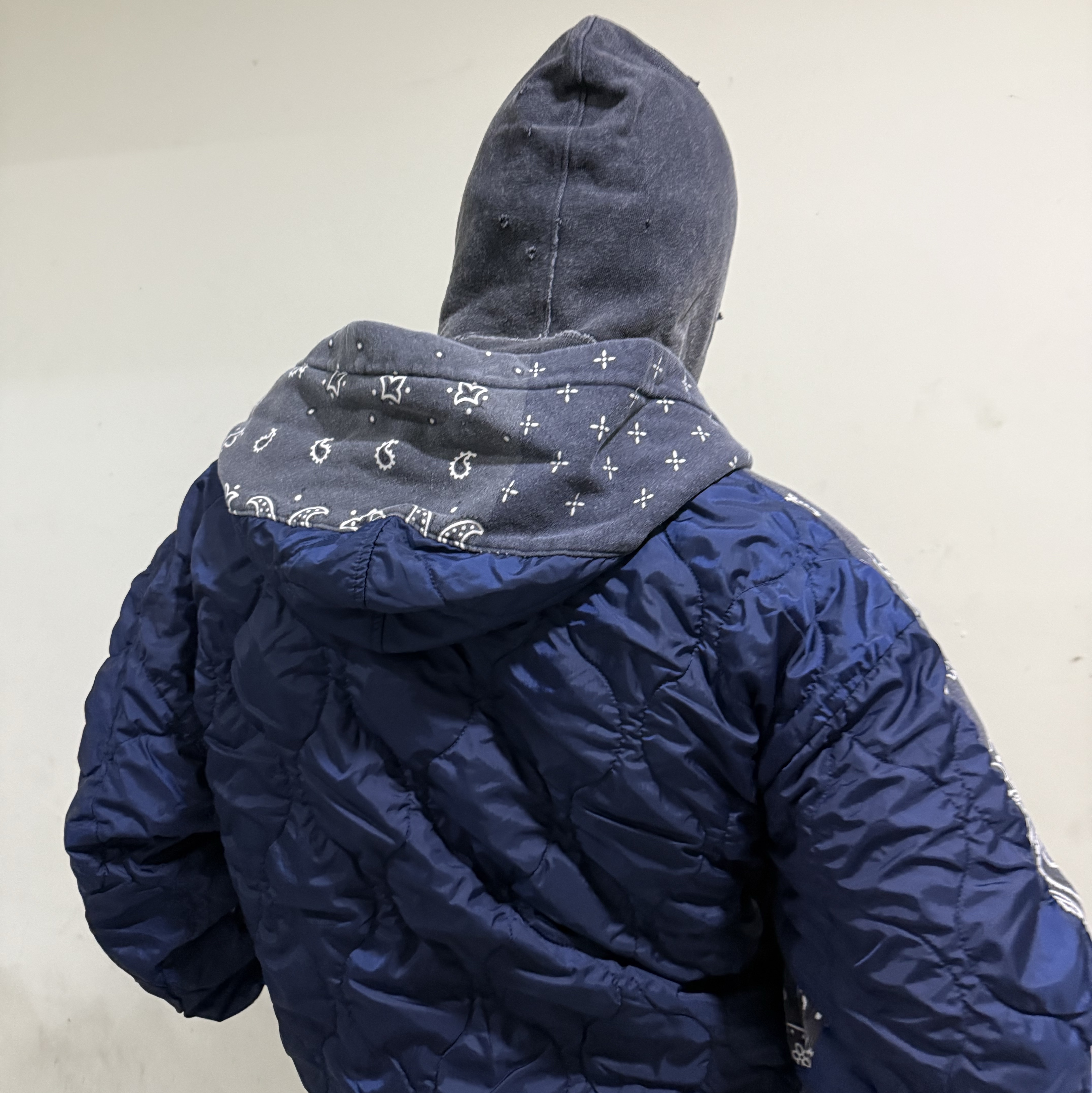 Kapital Fleece Bandana Bivouac Hooded Blouson Black 착용 스타일 - 1