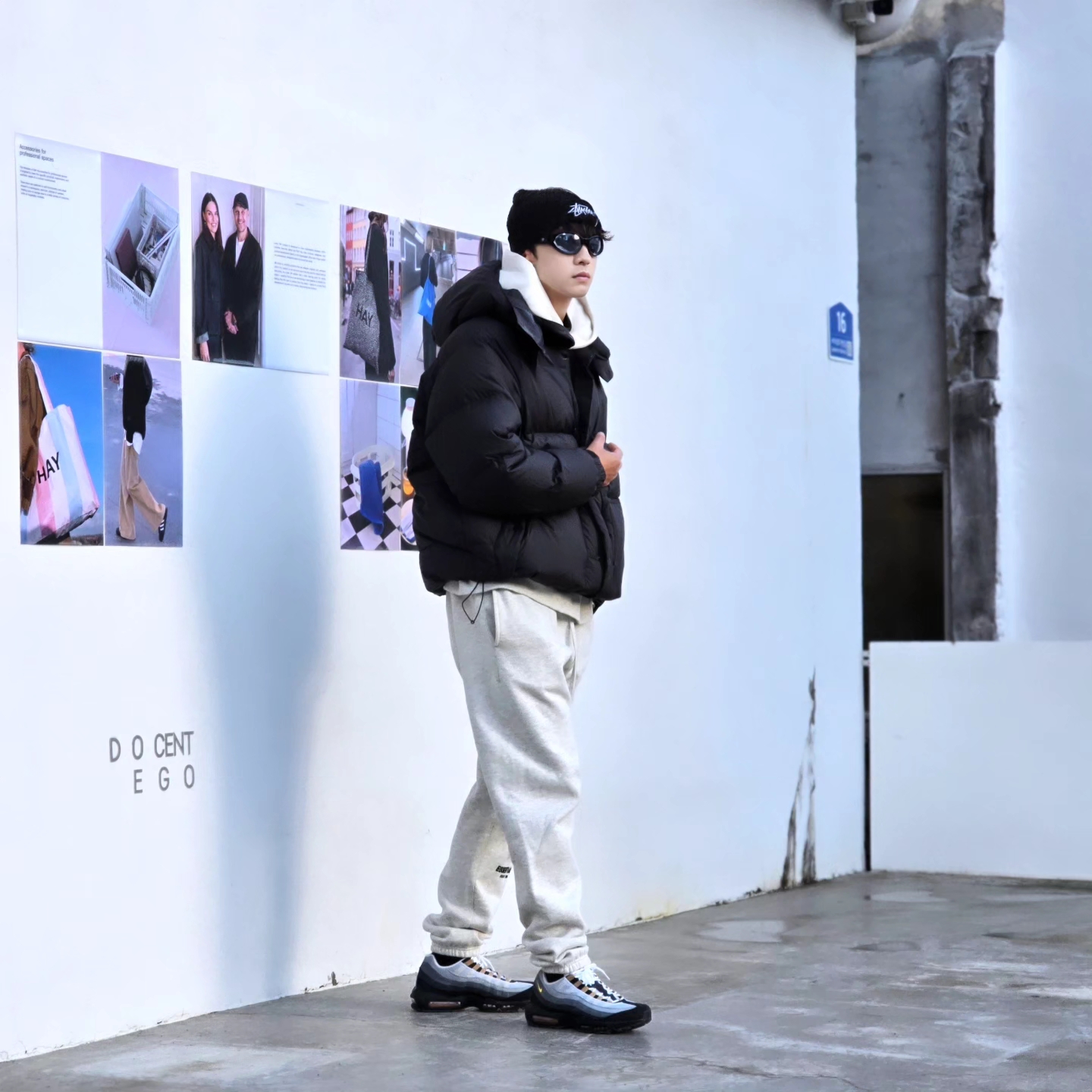 Stussy Big Stock Cuff Beanie Black, Essentials The Core Collection Hoodie Light Oatmeal 착용 스타일 - 1