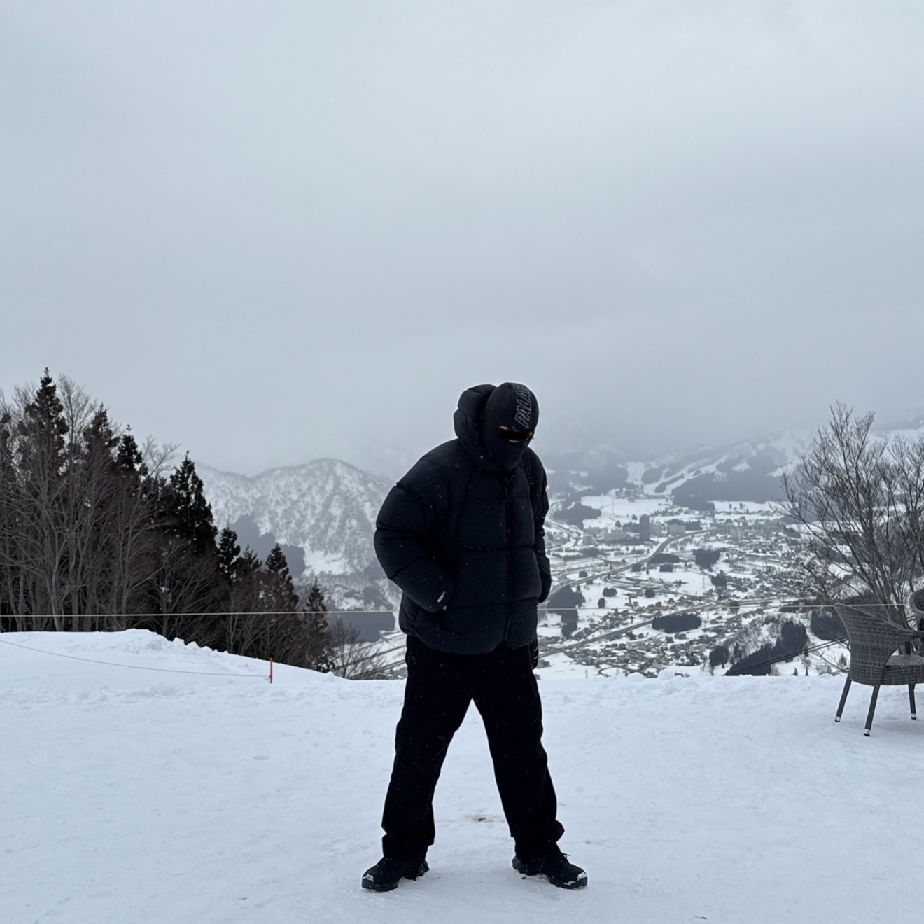 Palace Pertex Matte Balaclava Puffa Black - 23FW, Supreme Shoulder Bag Black - 23FW 착용 스타일 - 4