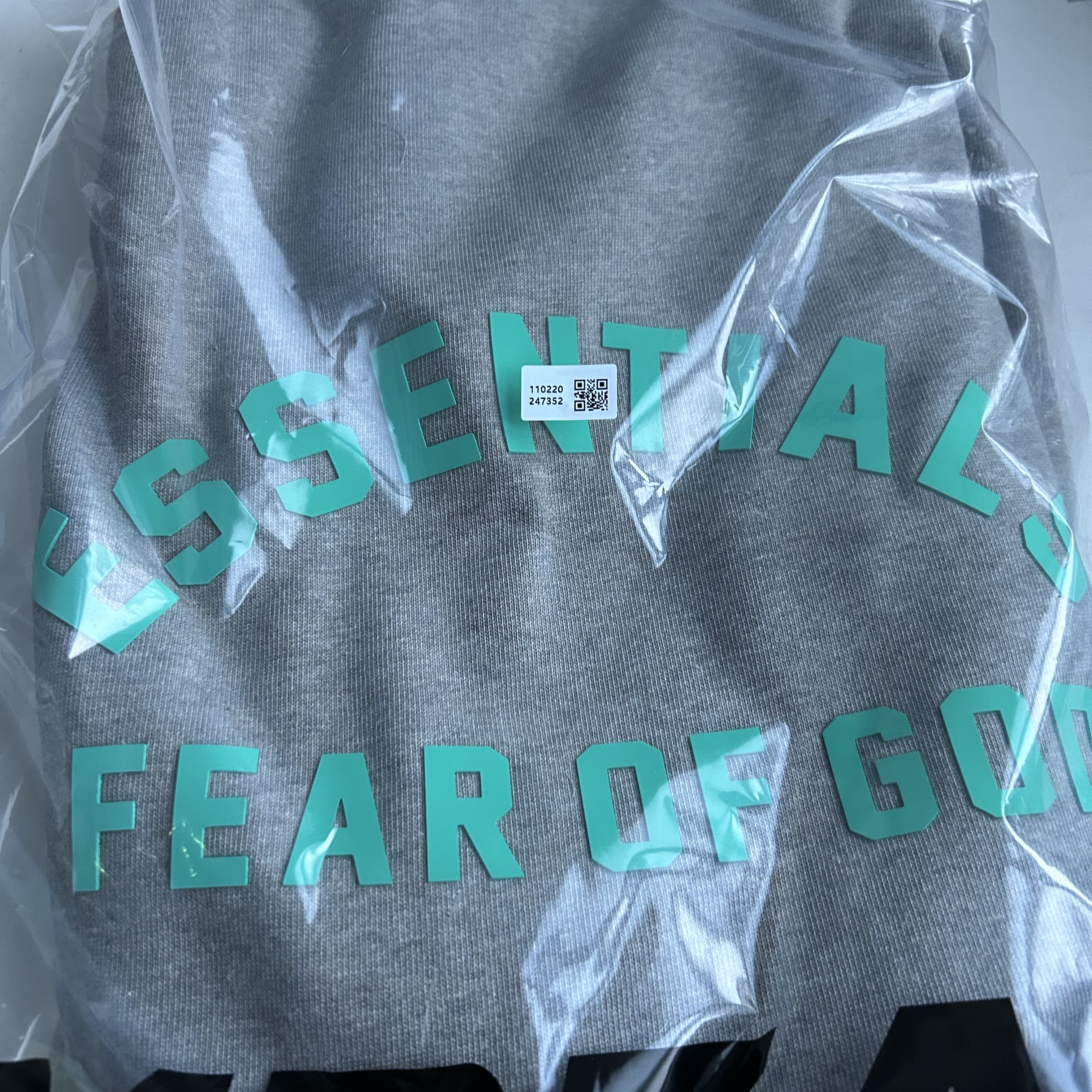 Essentials Heavy Jersey LS T-Shirt Dark Heather Oatmeal - 24SS 착용 스타일