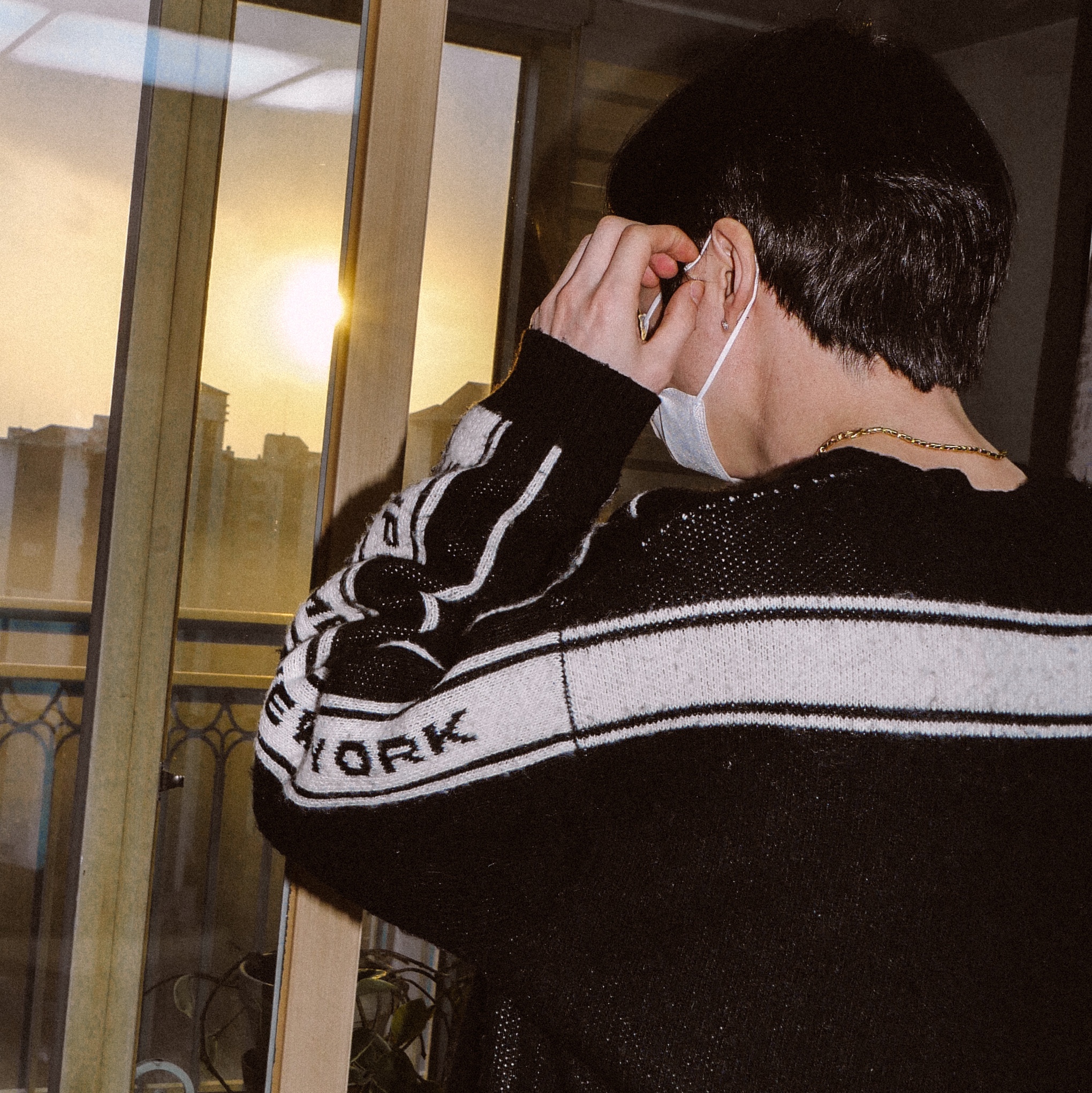Supreme Back Stripe Sweater Black - 24FW 착용 스타일 - 1