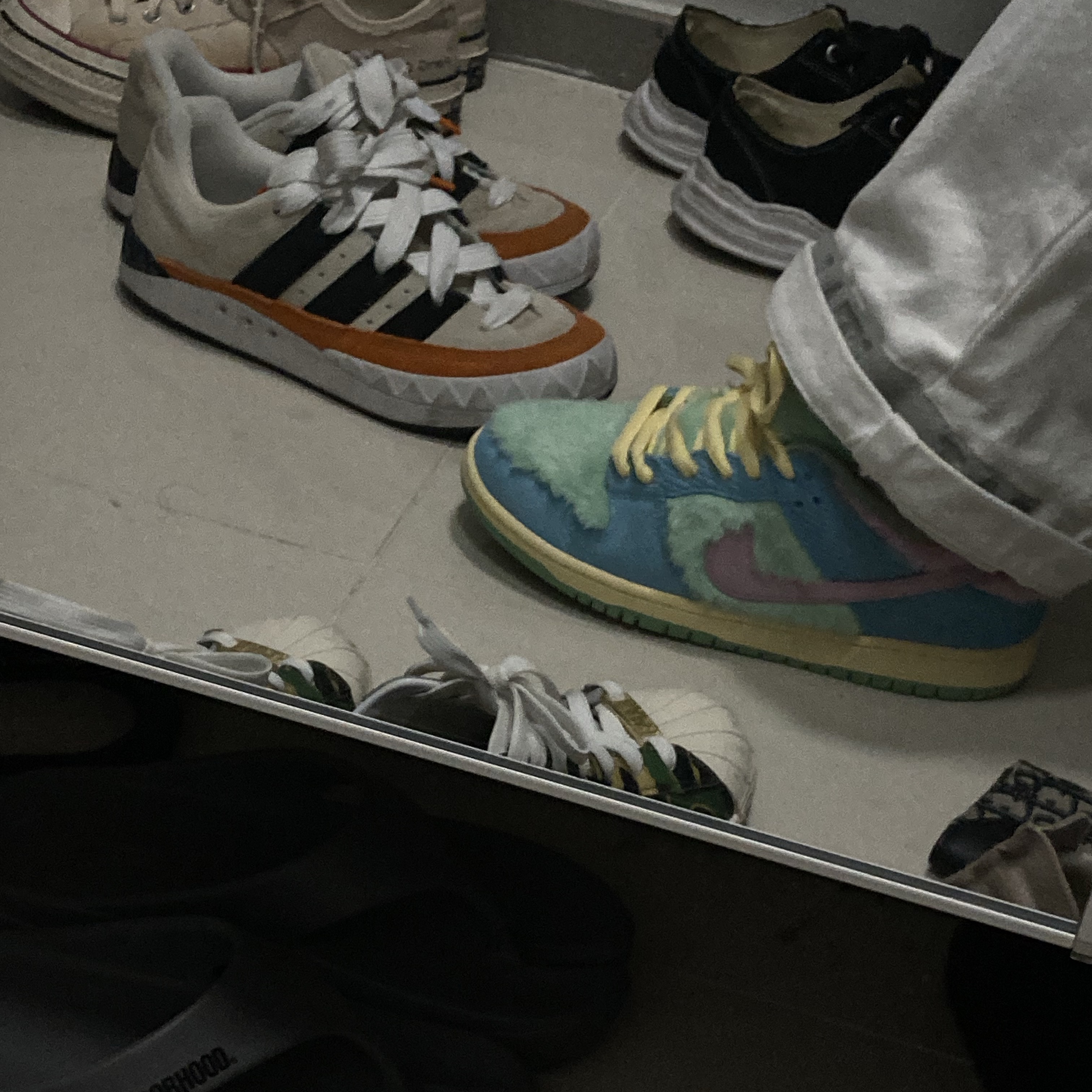 Nike x Verdy SB Dunk Low Pro Blue Gaze and Enamel Green, Adidas x Human Made Adimatic White 착용 스타일