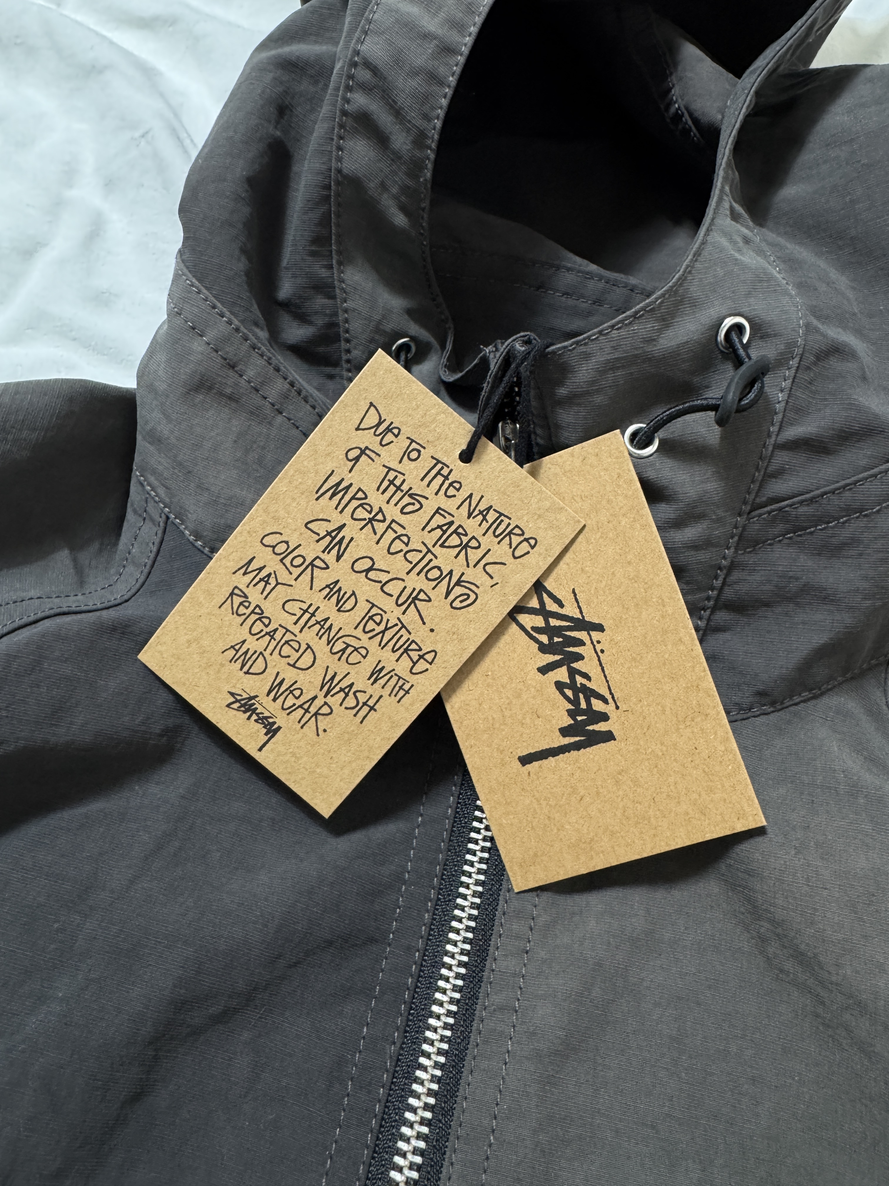 Stussy Wave Dye Beach Shell Jacket Black 착용 스타일 - 5