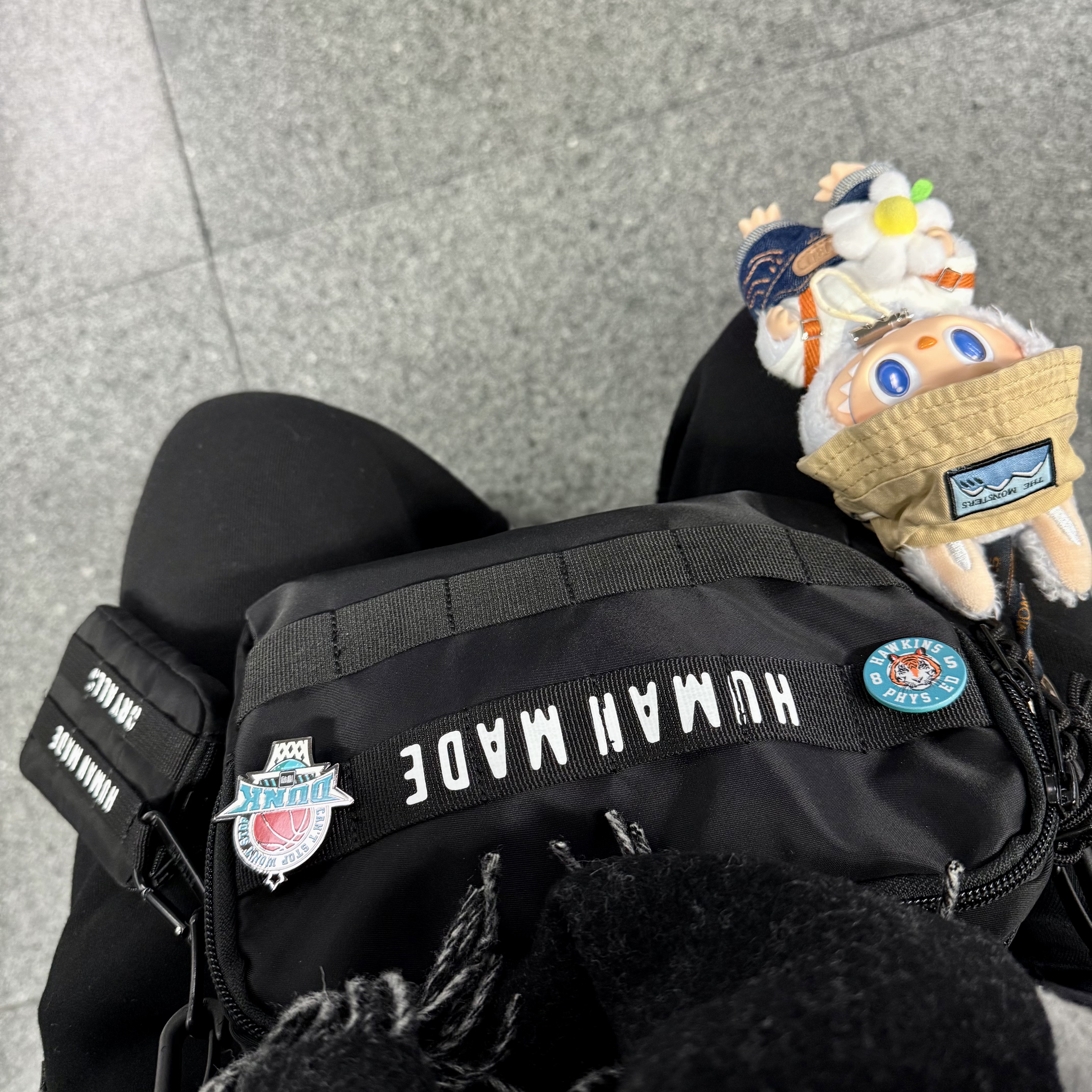 Human Made Military Card Case Black, Human Made Military Pouch Small Black 착용 스타일