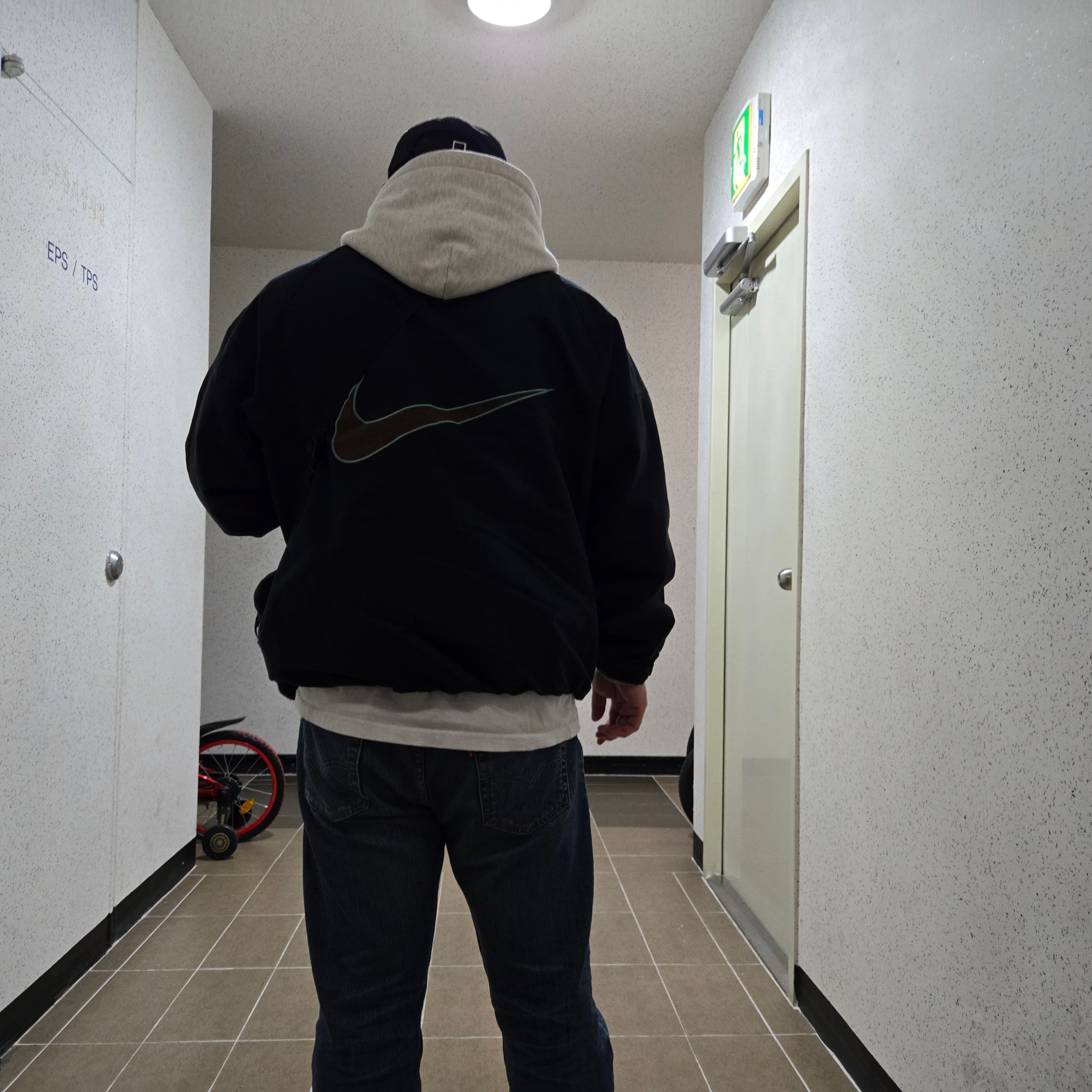 Nike Windrunner Canvas Jacket Black - Asia, Arc'teryx Mantis 2 Waistpack Black II 착용 스타일