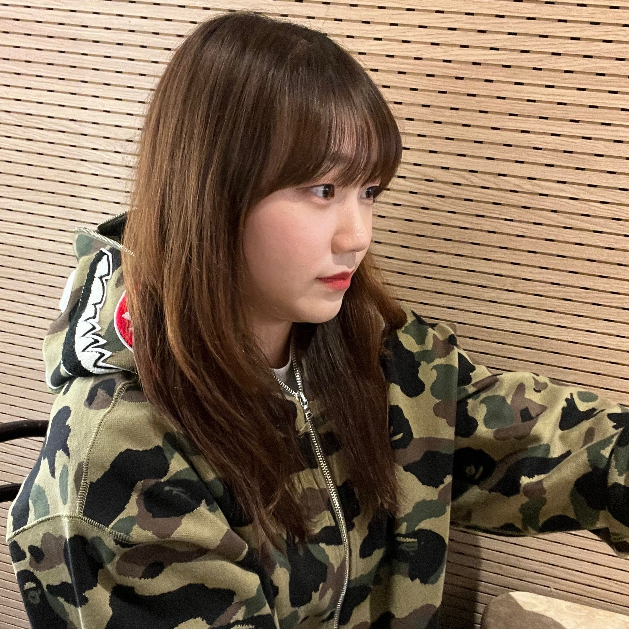 BAPE 1st Camo Shark Full Zip Hoodie Army Green 착용 스타일 - 1