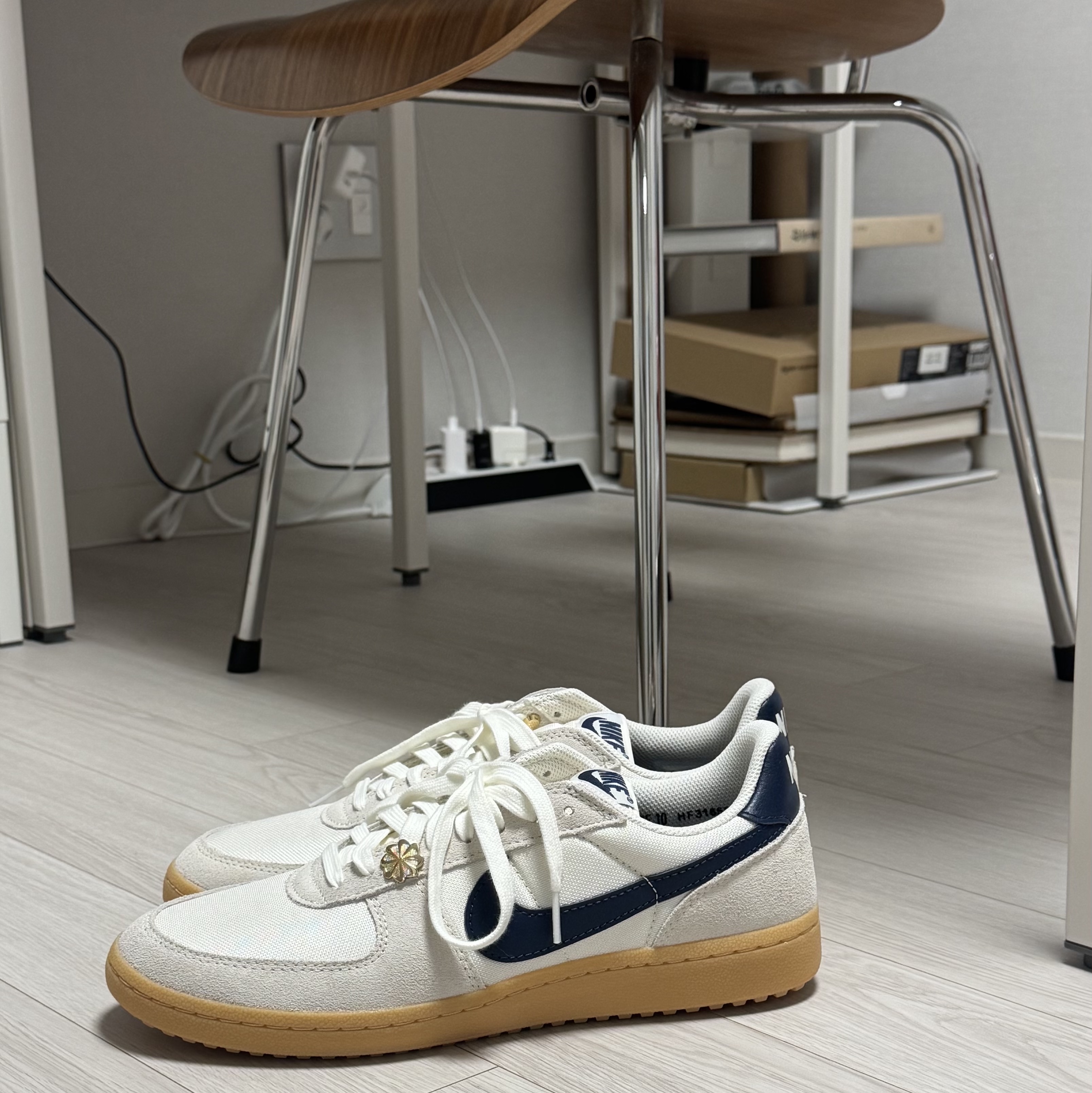 Nike Field General 82 Pale Ivory Gum Yellow 착용 스타일