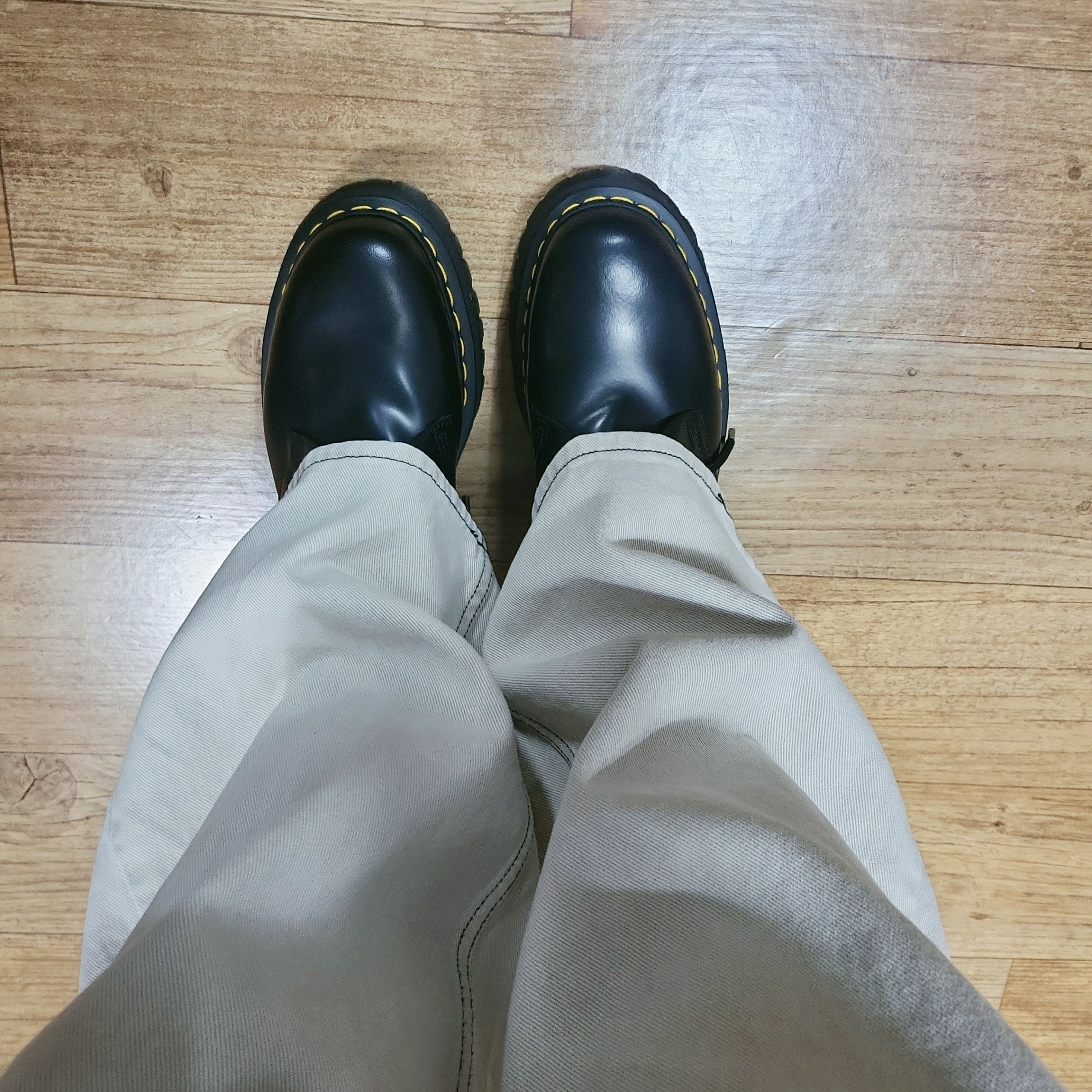 Dr. Martens 1461 Bex Black 착용 스타일 - 1