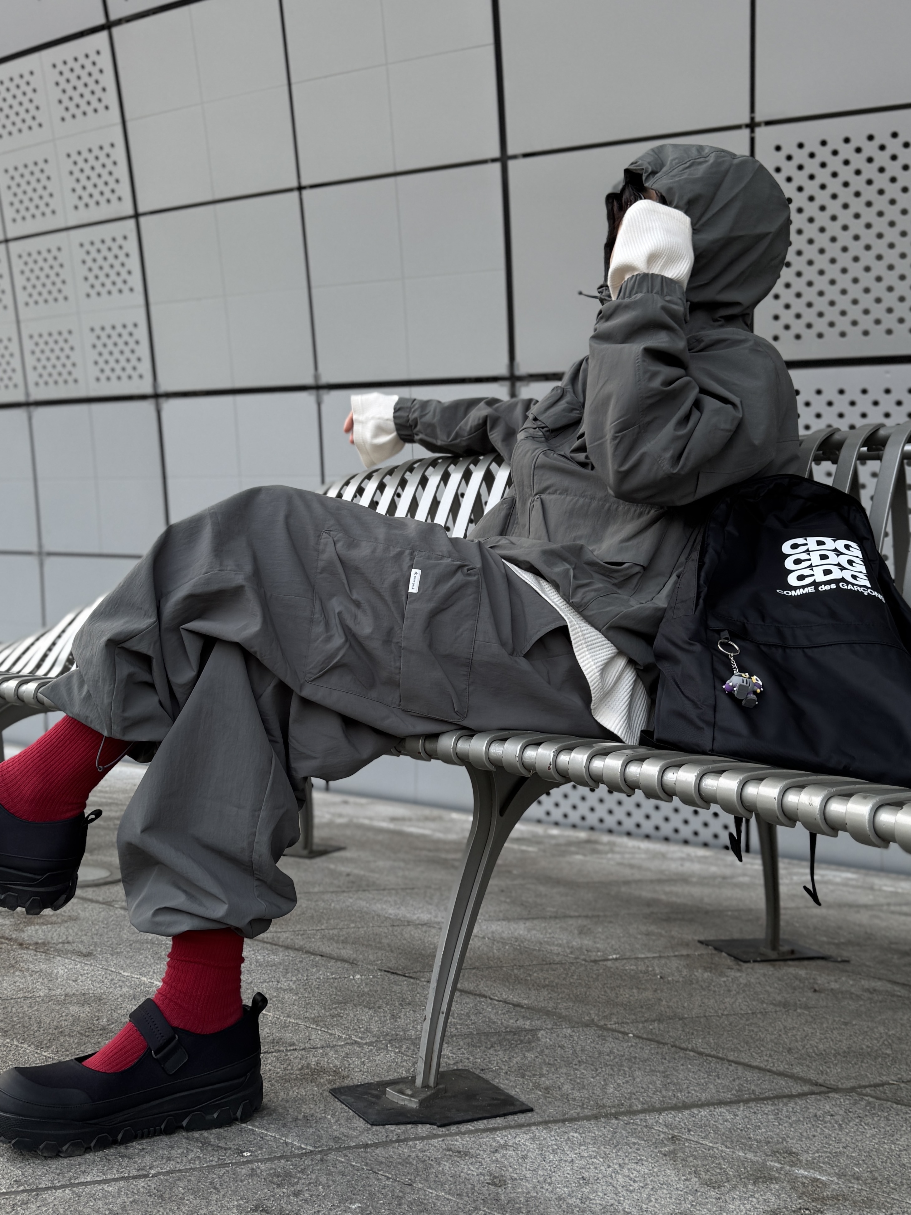 Amomento Vibram Mary Jane Black - 24FW, CDG Backpack Black 착용 스타일 - 1