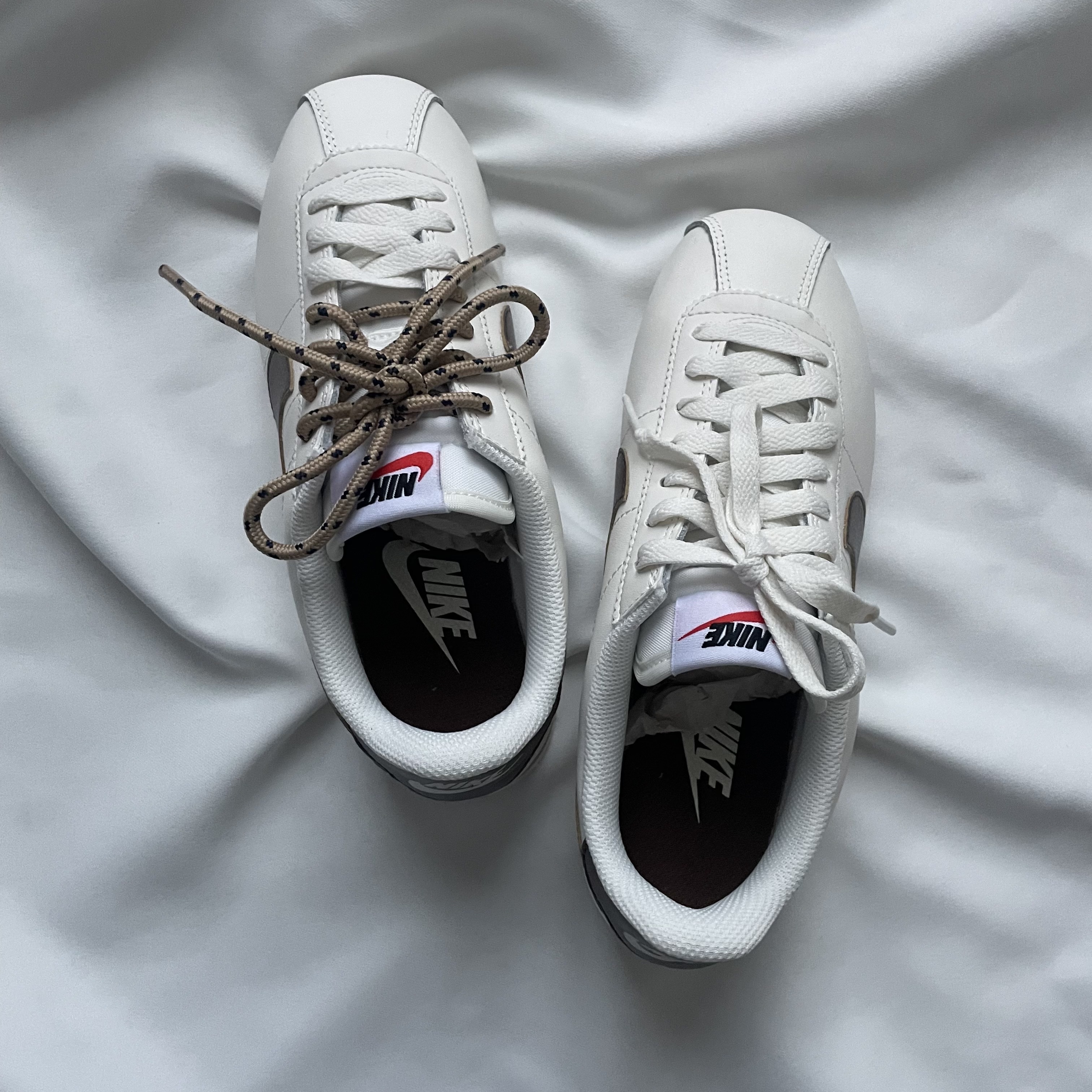(W) Nike Cortez Sail Cacao Wow 착용 스타일 - 2
