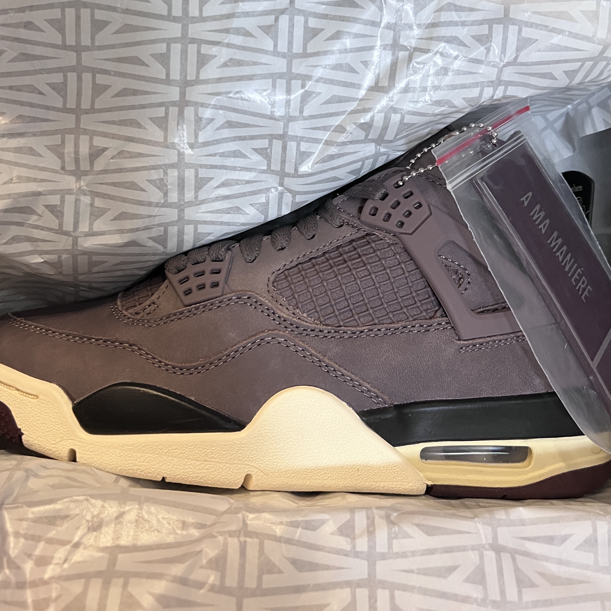 Jordan 4 x A Ma Maniere Retro Violet Ore 착용 스타일
