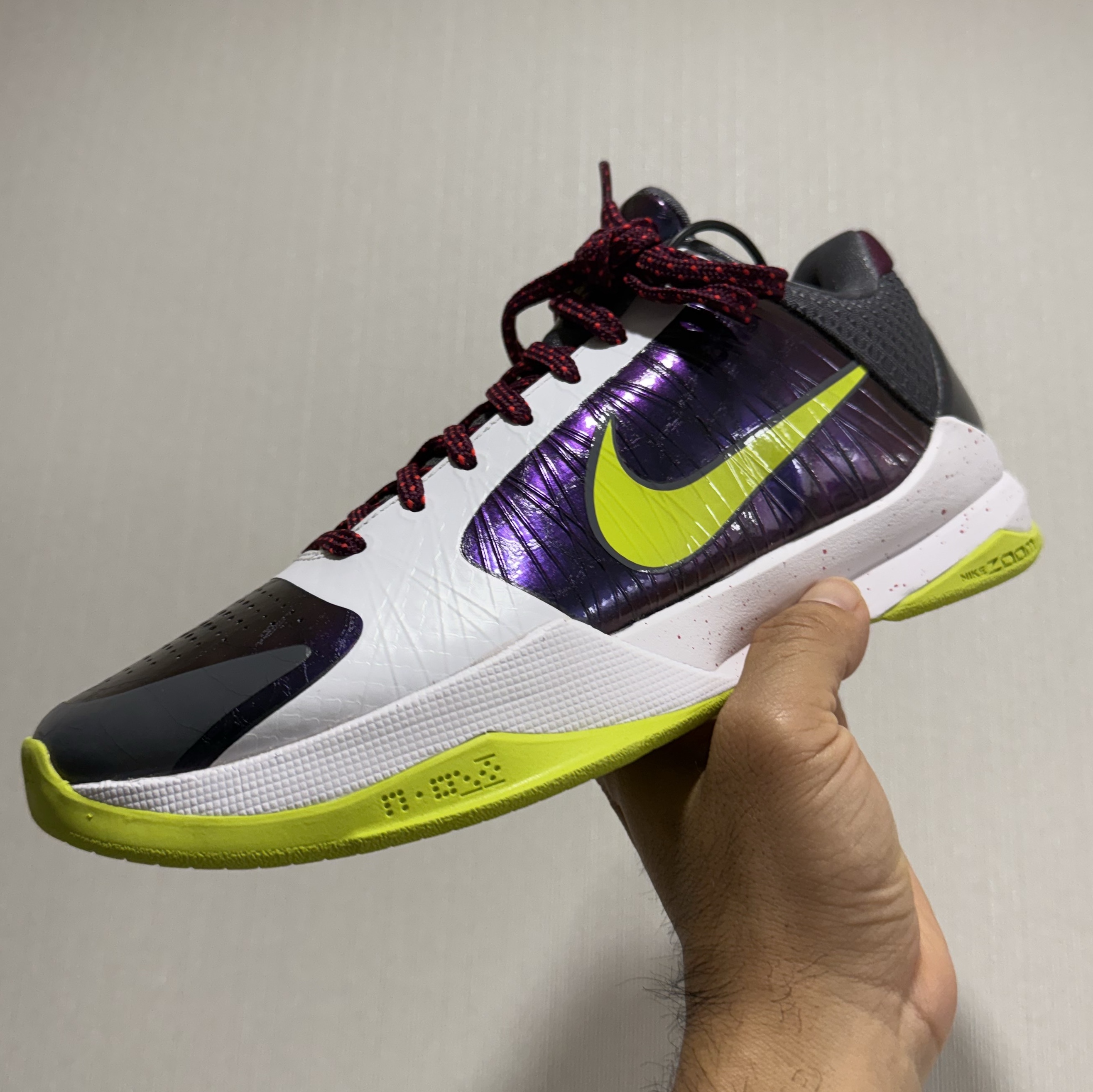 Nike Kobe 5 Protro Chaos 착용 스타일