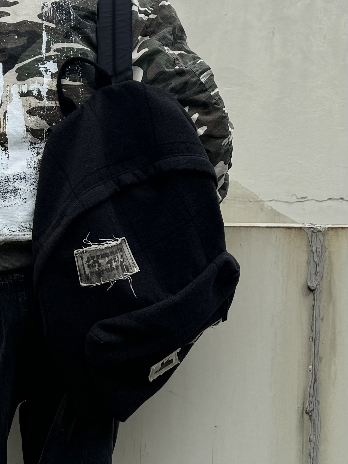 Awende Messiah Camo Bomber Jacket, Awende Blue Wide Jean 착용 스타일 - 5