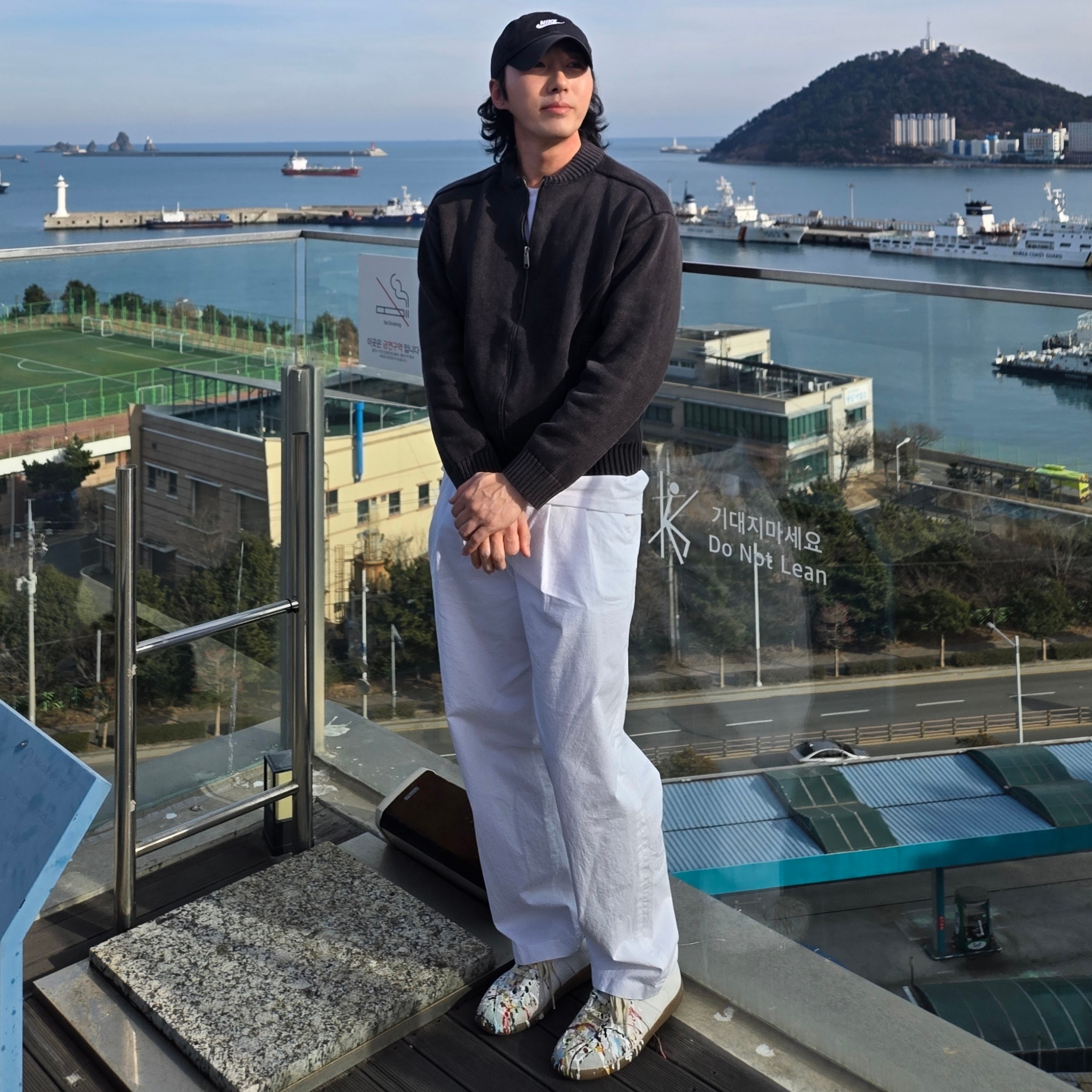 Maison Margiela Replica Paint Drop Sneakers 착용 스타일 - 1