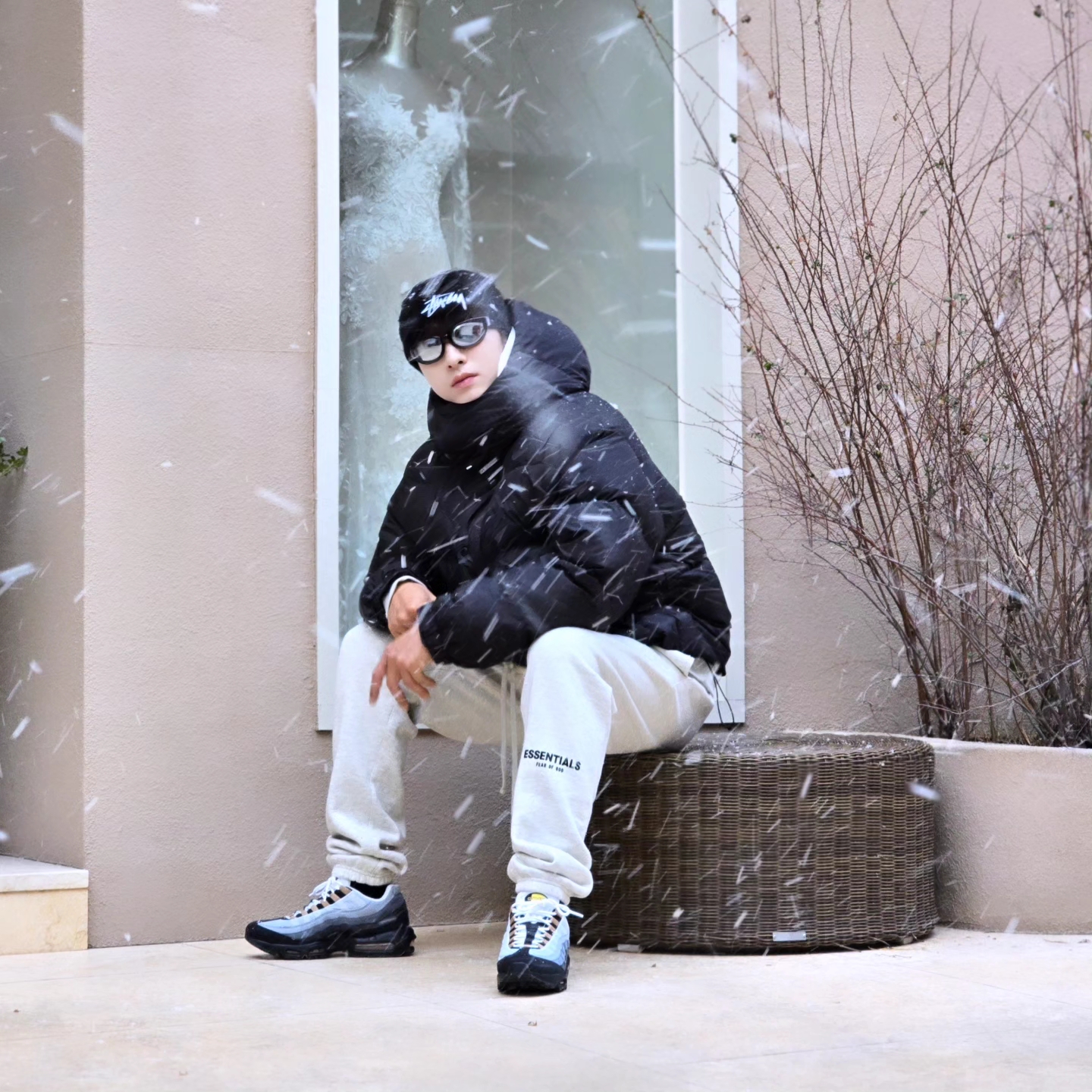 Stussy Big Stock Cuff Beanie Black, Essentials The Core Collection Hoodie Light Oatmeal 착용 스타일 - 8