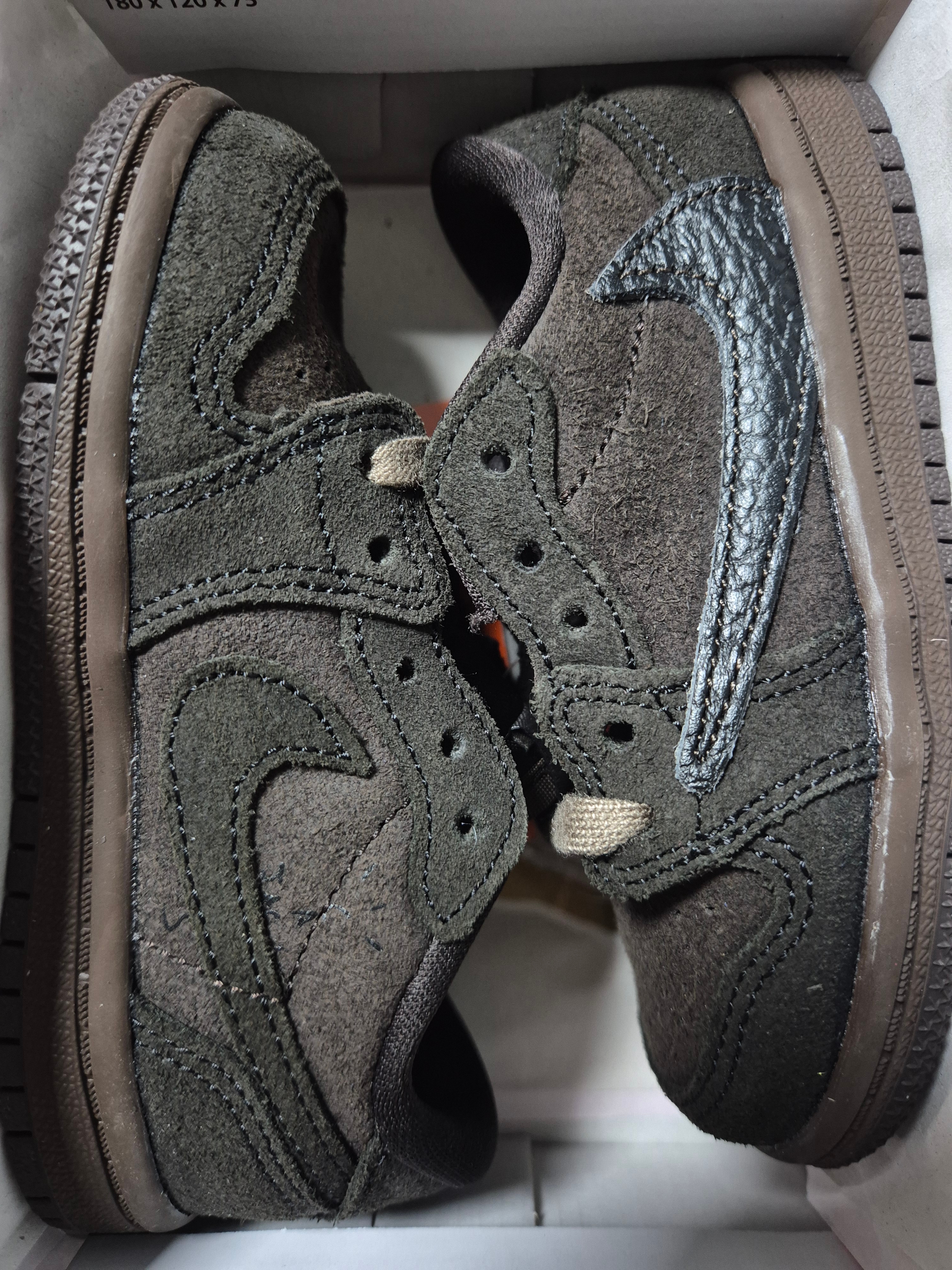 (TD) Jordan 1 x Travis Scott Retro Low OG SP Velvet Brown and Dark Mocha 착용 스타일