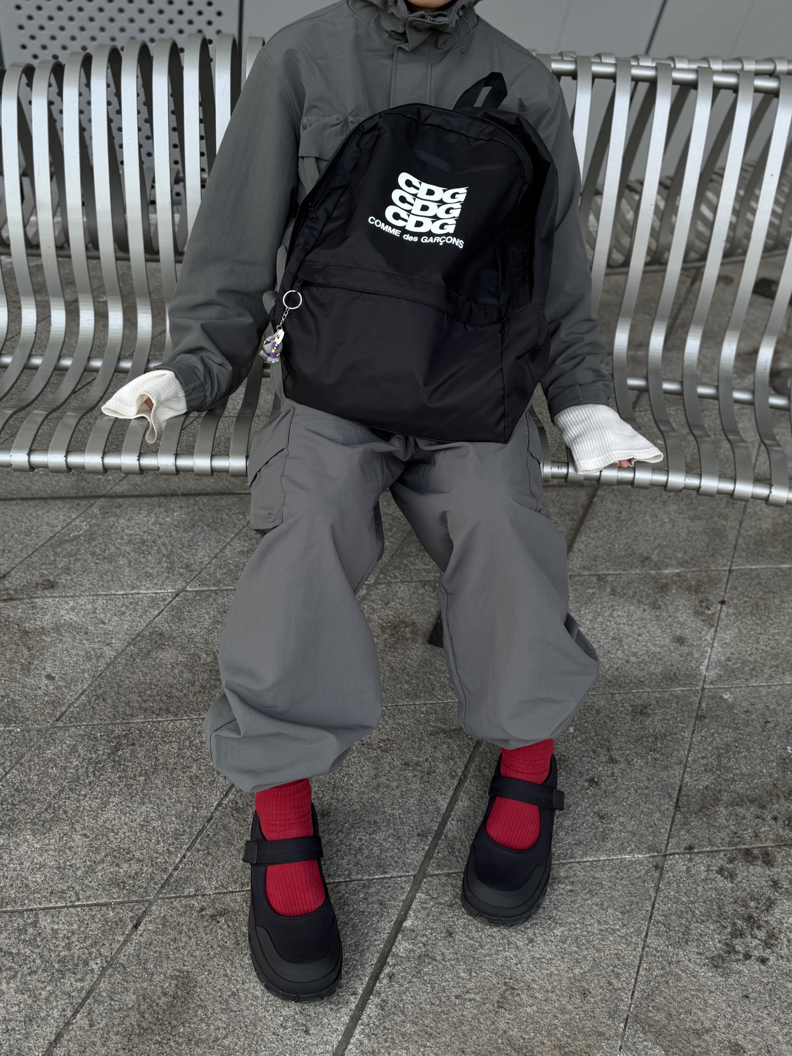 Amomento Vibram Mary Jane Black - 24FW, CDG Backpack Black 착용 스타일 - 2