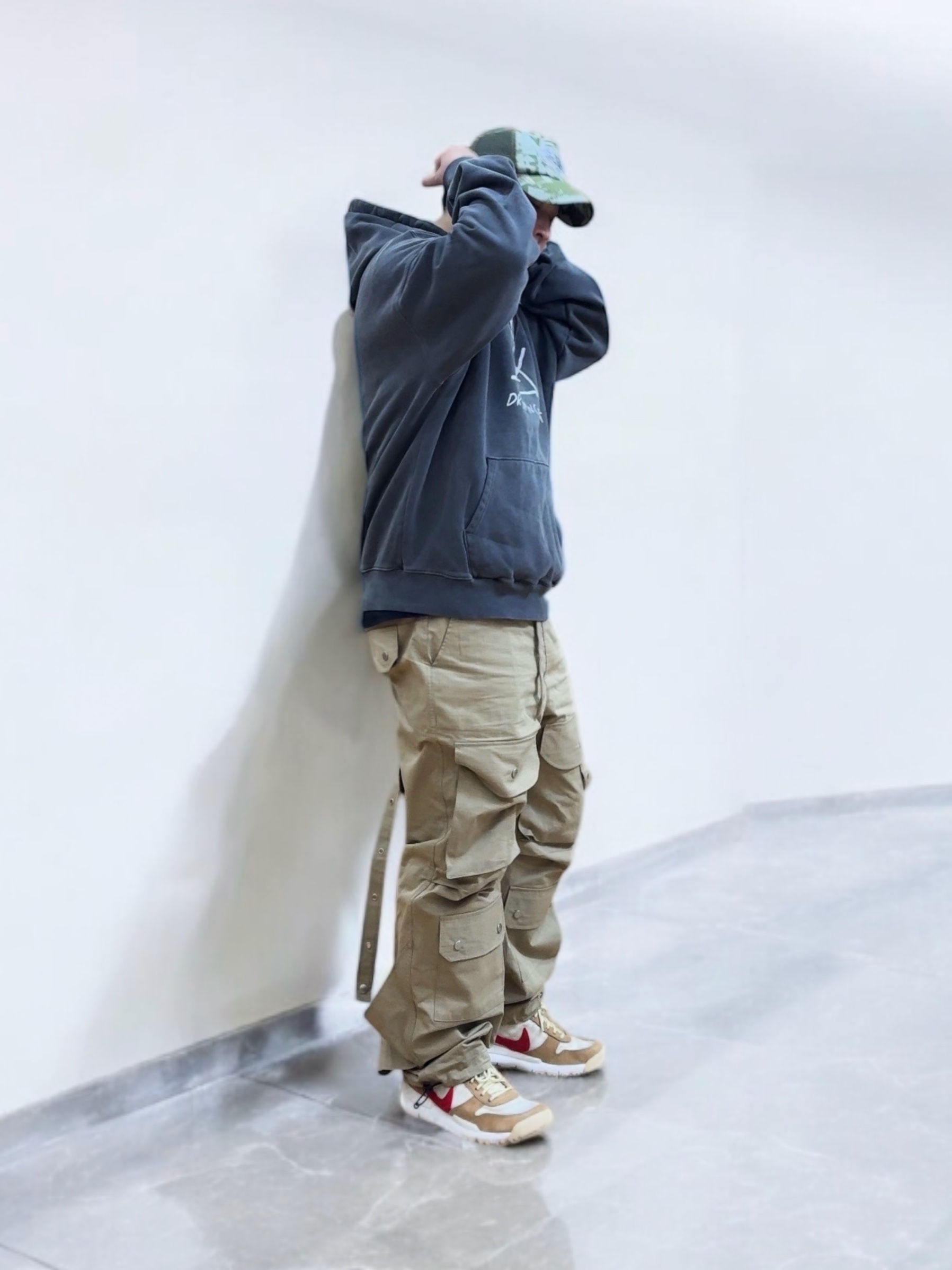 Nike x Tom Sachs Mars Yard Shoe 1.0 Space Camp 착용 스타일 - 1