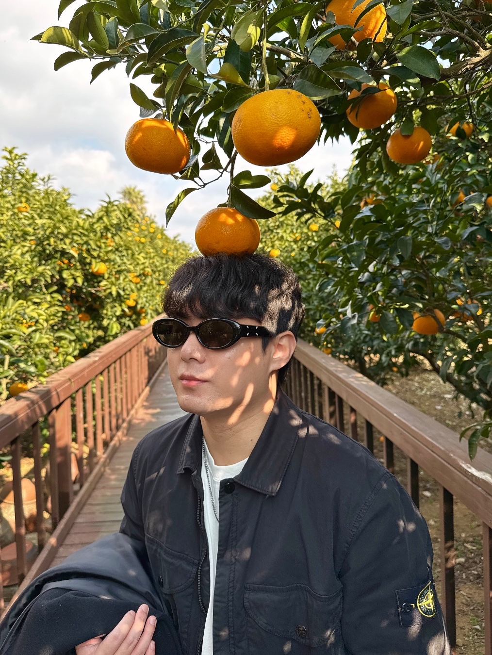 Gentle Monster x Maison Margiela MM107 Black Black, (W) Nike ACG Smith Summit Zip-Off Pants Black - Asia 착용 스타일 - 1