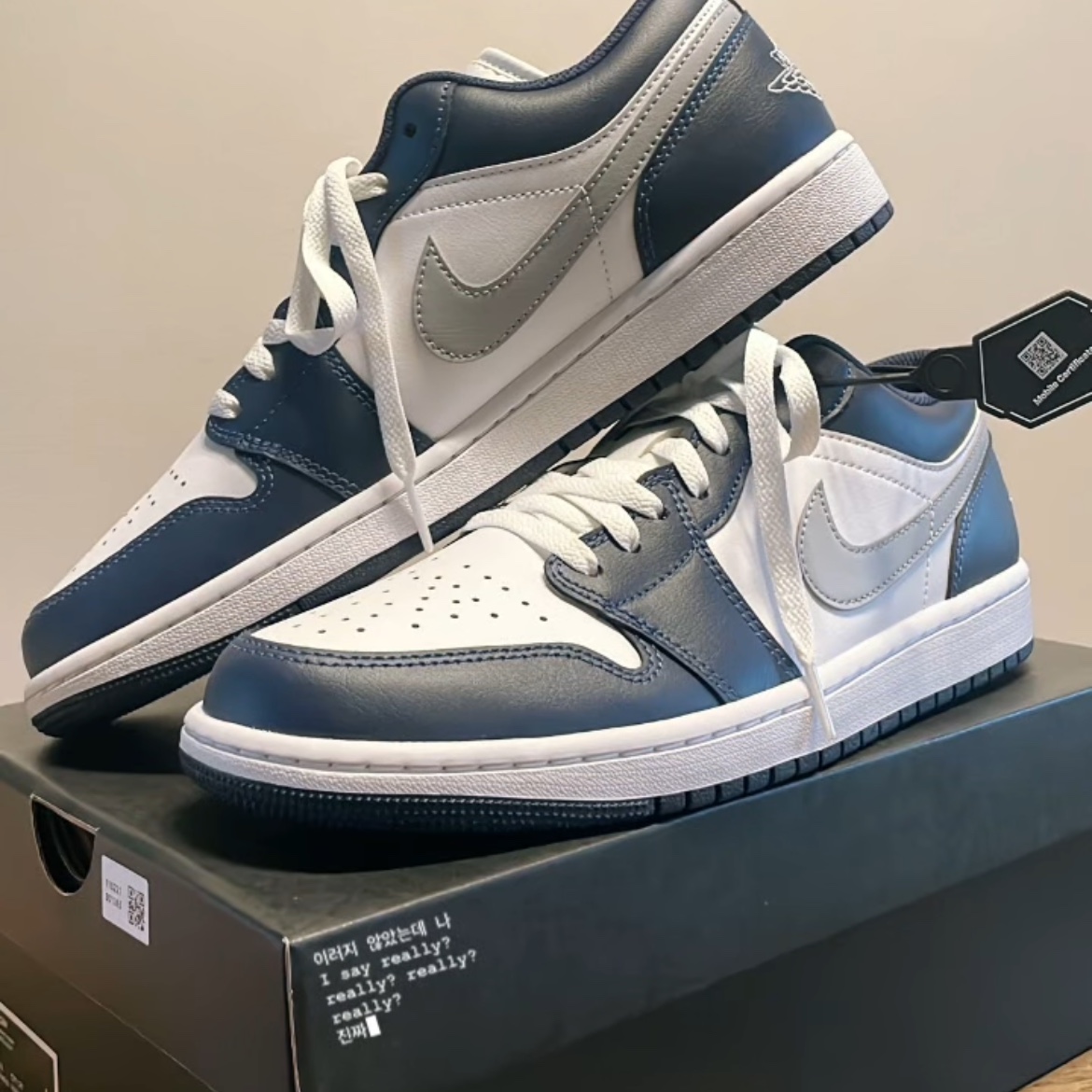 Jordan 1 Low White Midnight Navy 착용 스타일