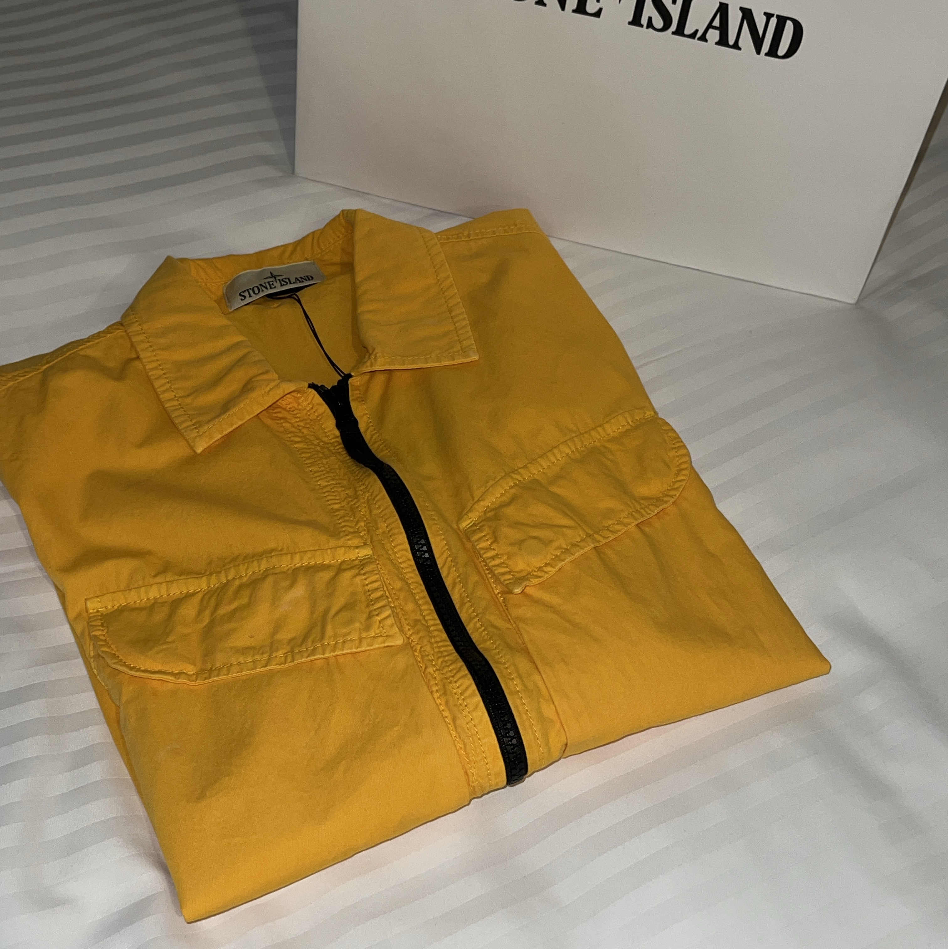 Stone Island 101WN Brushed Cotton Canvas T.CO+OLD Overshirt Olive Green - 22FW 착용 스타일 - 2