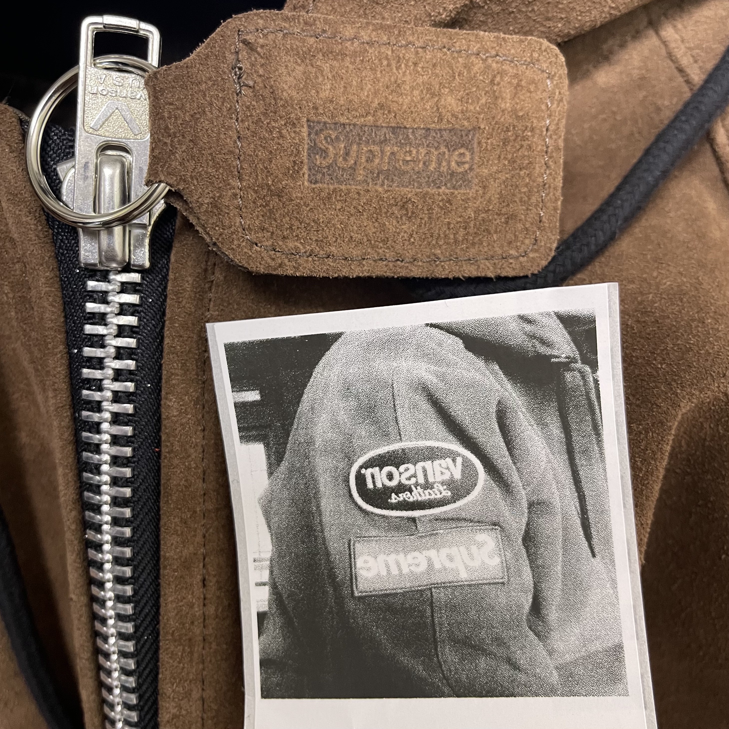 Supreme x Vanson Leathers Hooded Work Jacket Suede - 24FW 착용 스타일 - 3